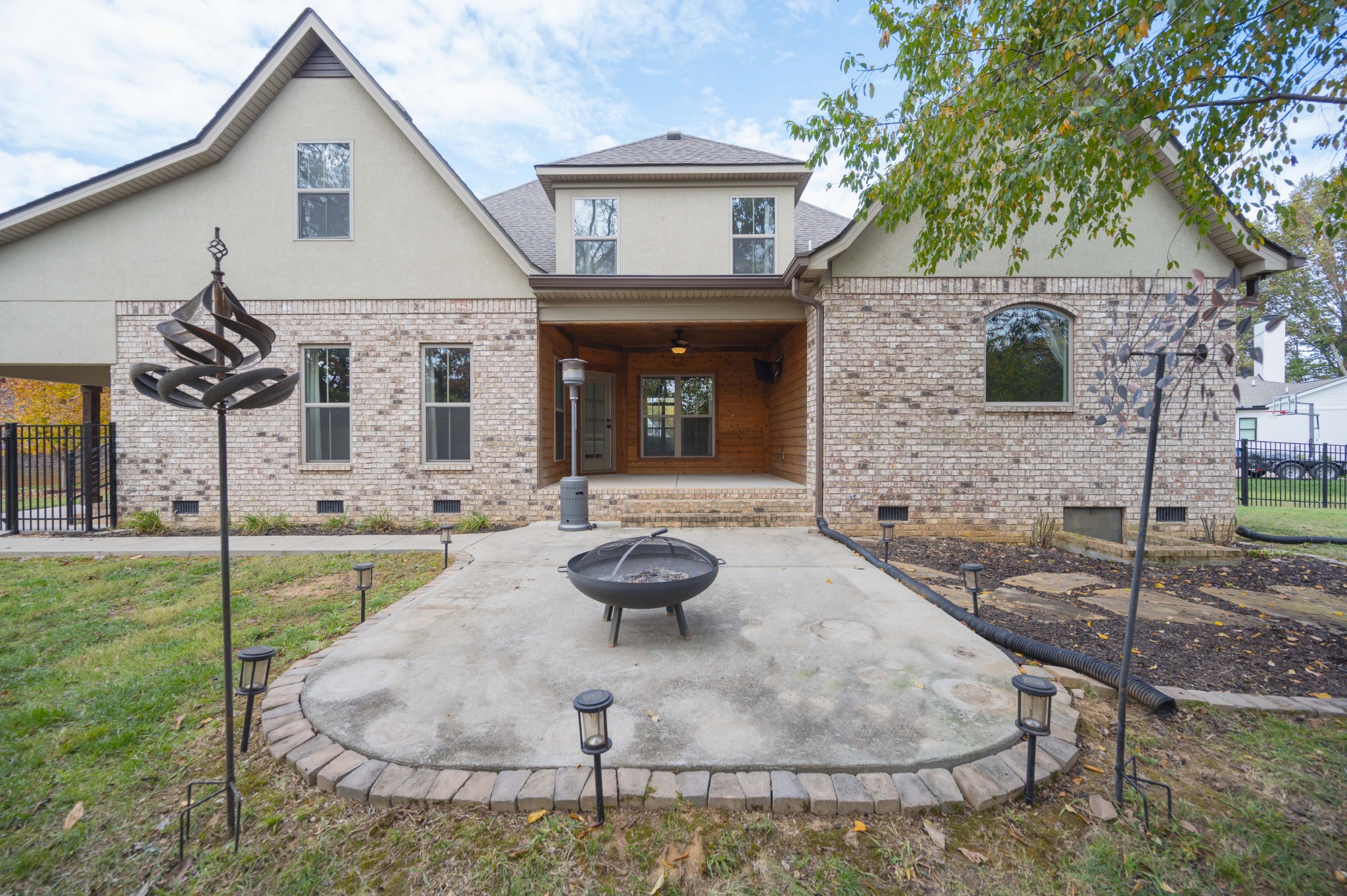 972 Nevason Ct