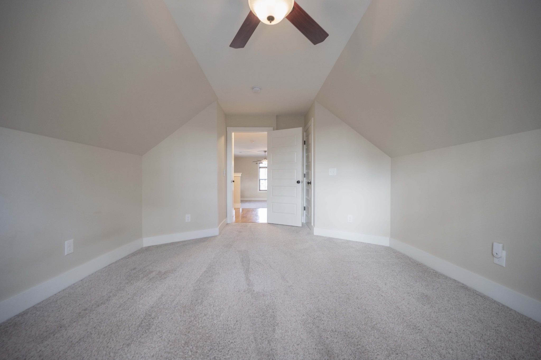 972 Nevason Ct