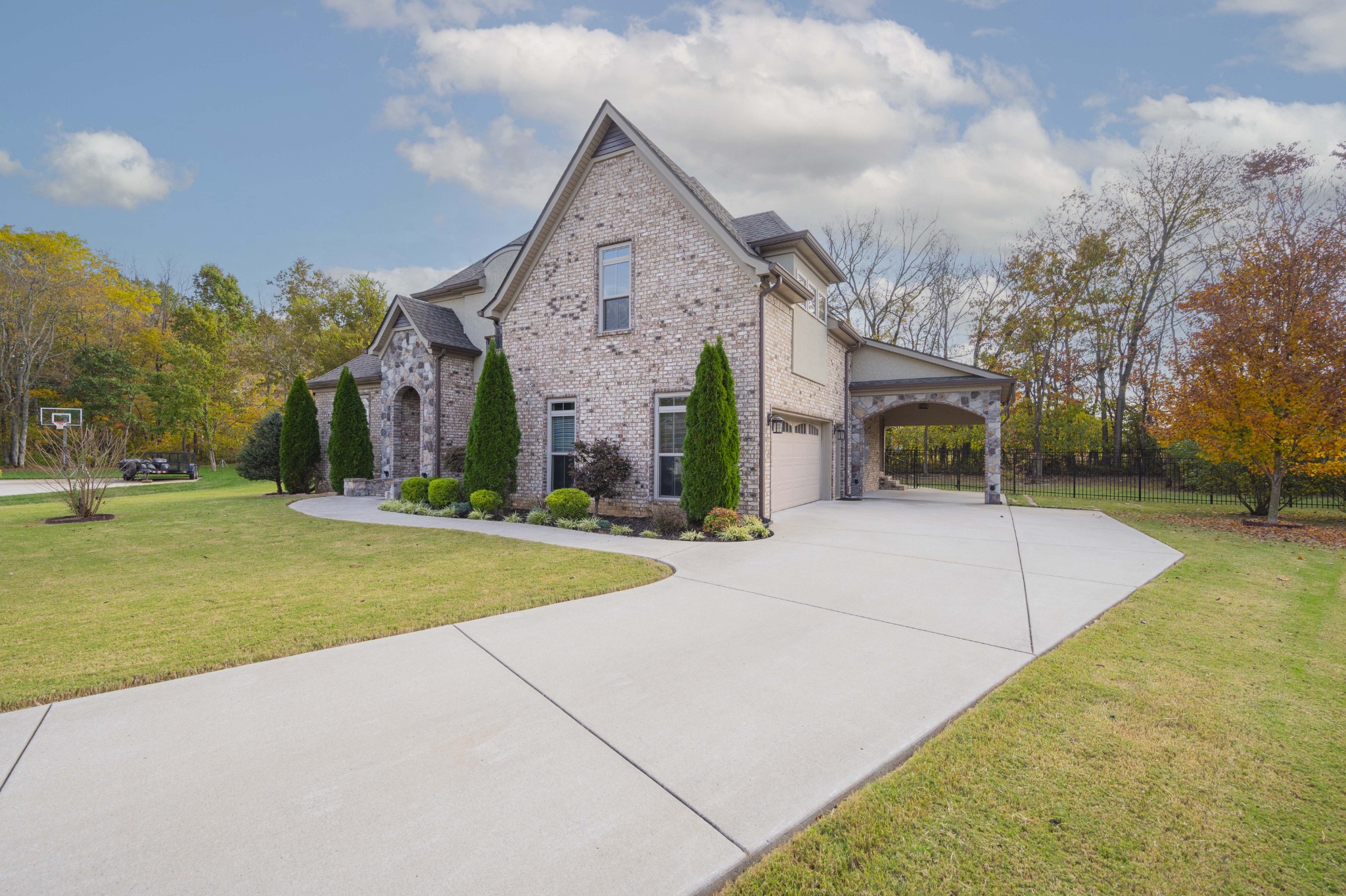 972 Nevason Ct