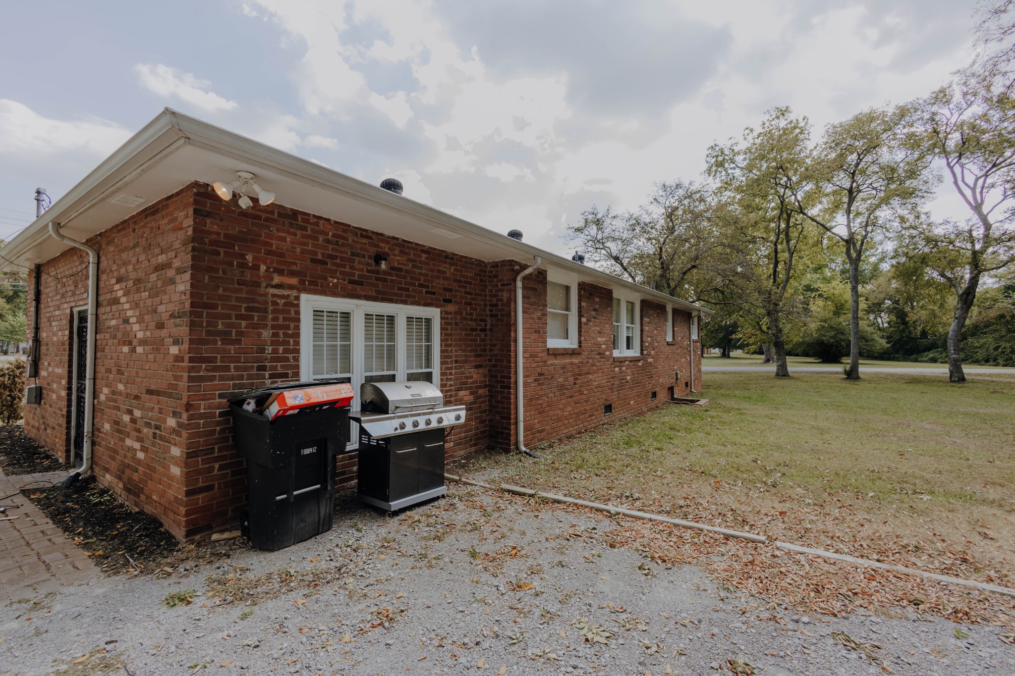 1505 Leaf Ave