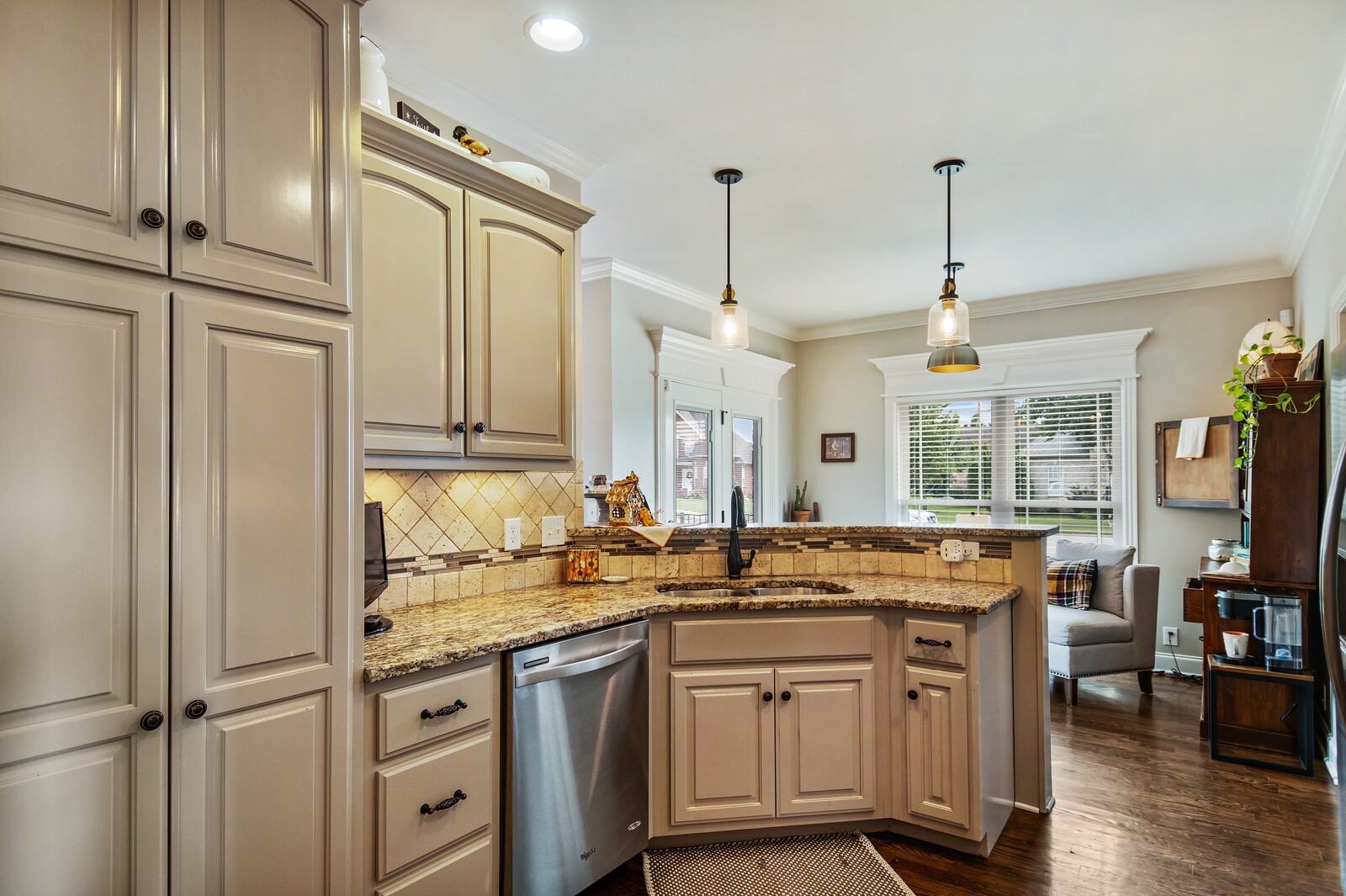 2821 Beaulah Dr