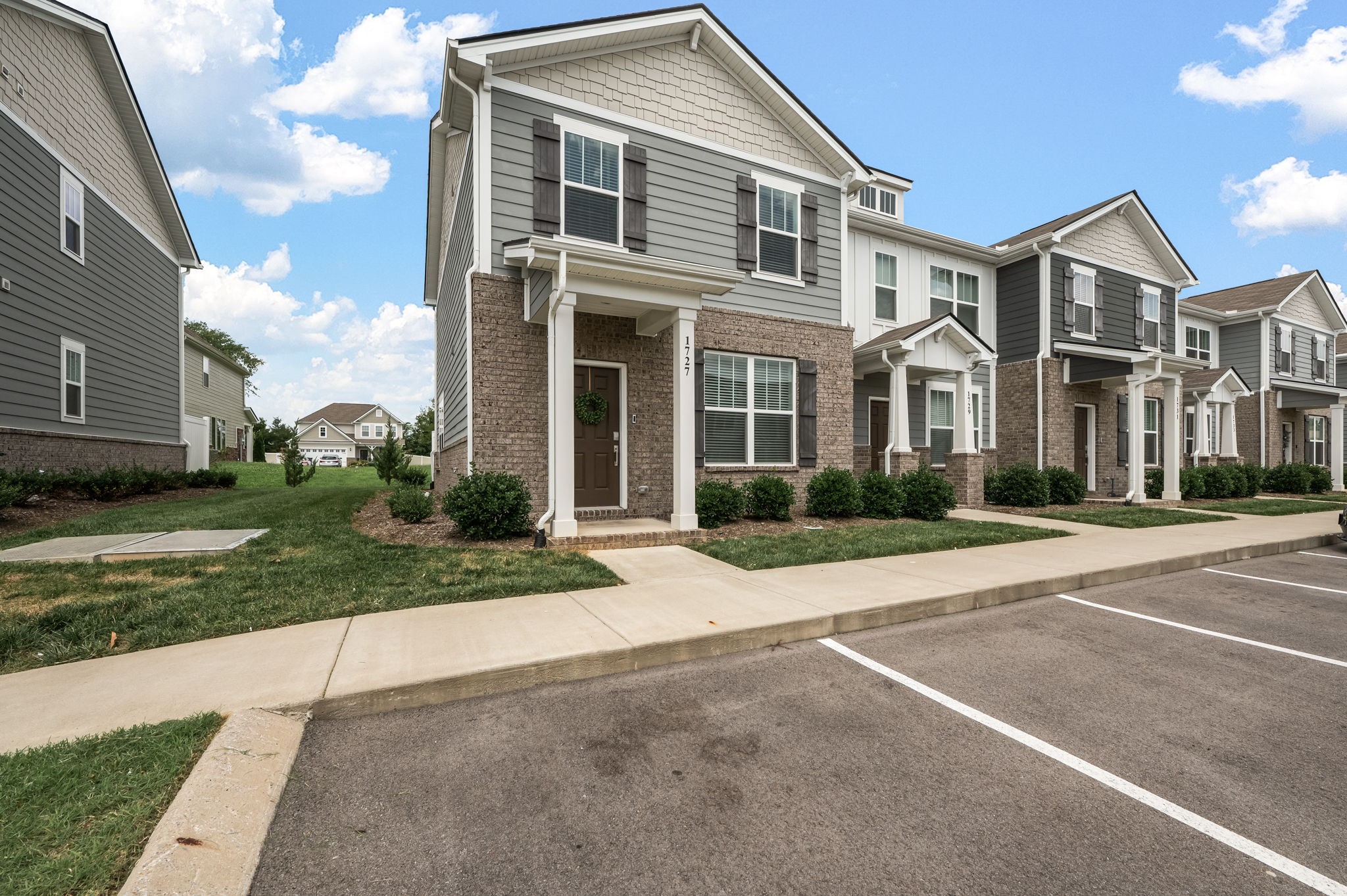 1727 Frodo Way