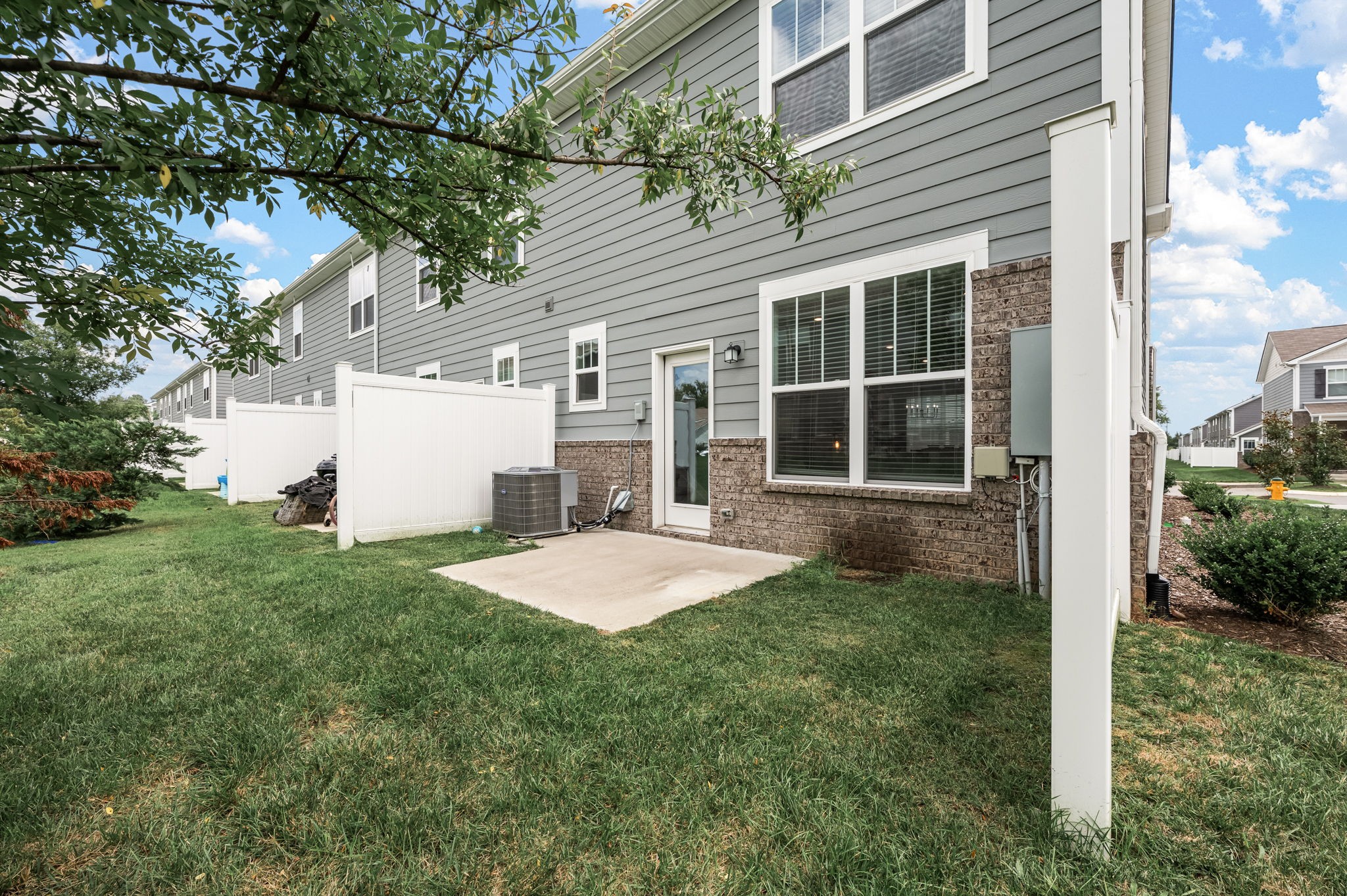 1727 Frodo Way