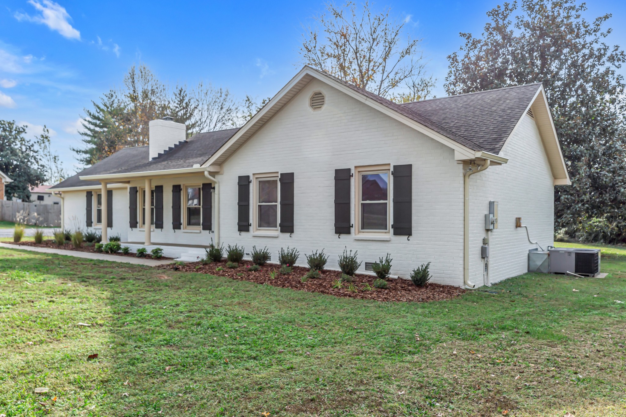 2901 Bridle Dr