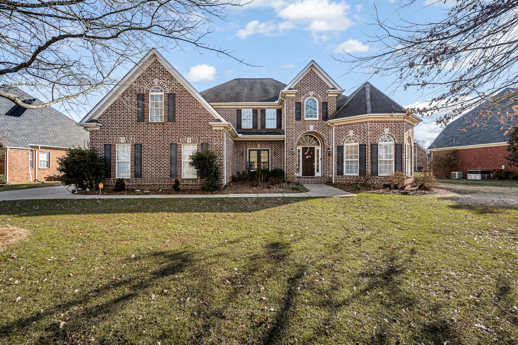 5453 Cavendish Dr