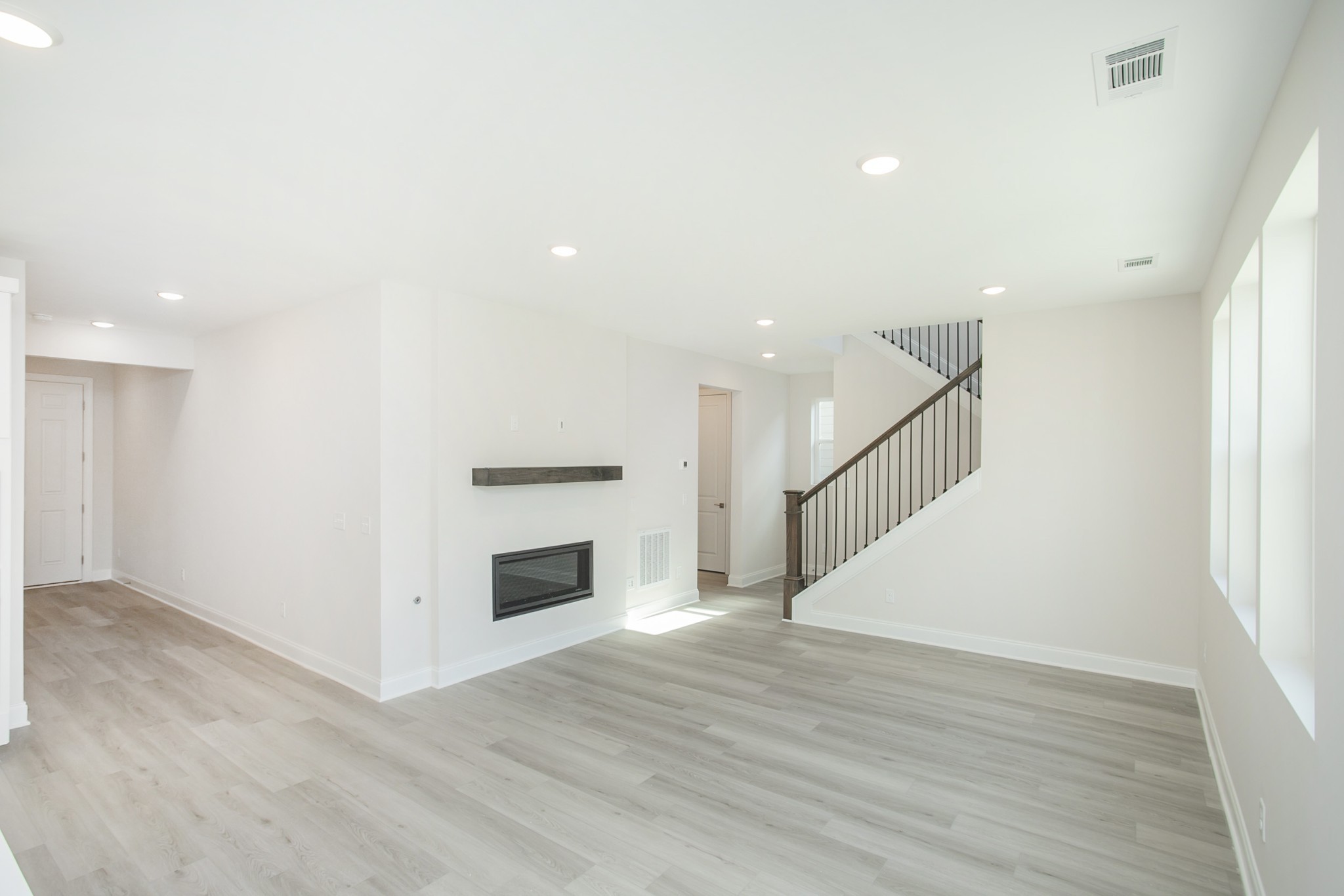 1715 Allwood Ave