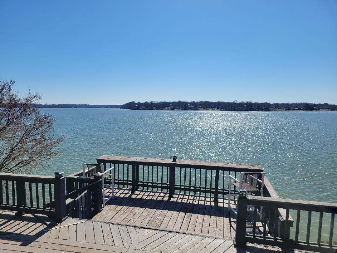 1203 Shoreside Dr