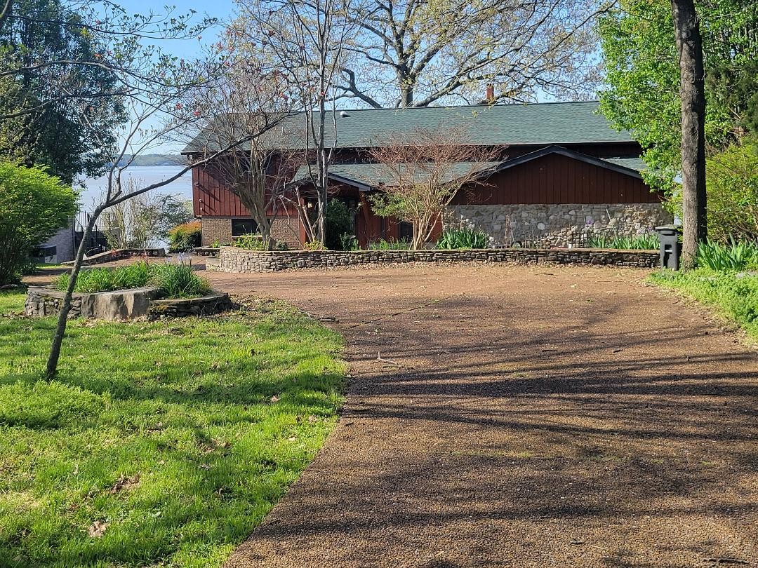 1203 Shoreside Dr