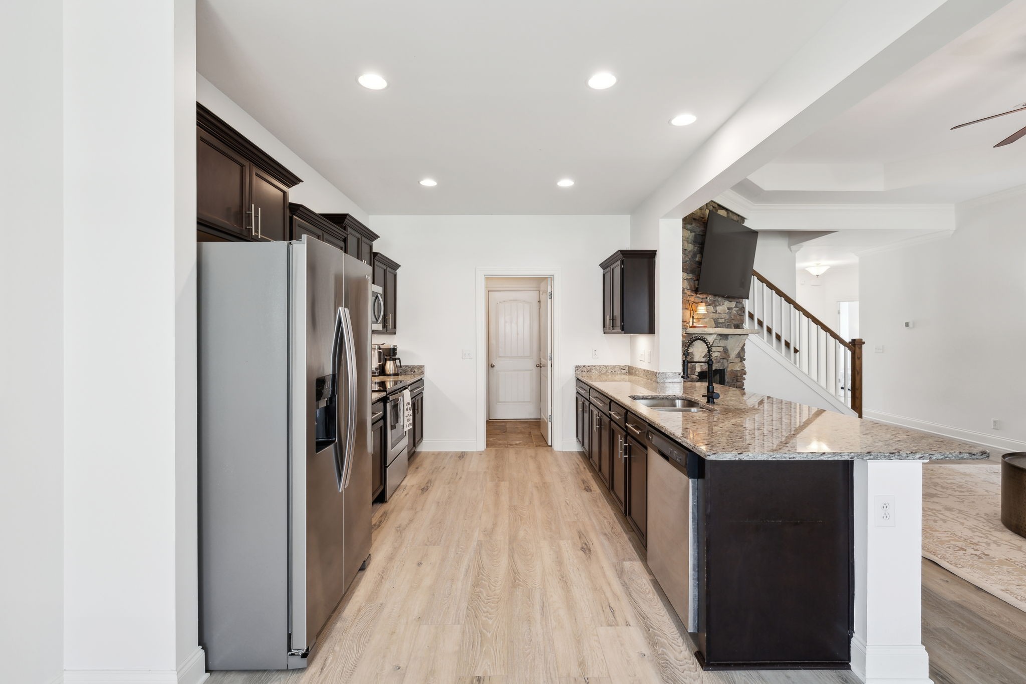 1216 Avery Dr