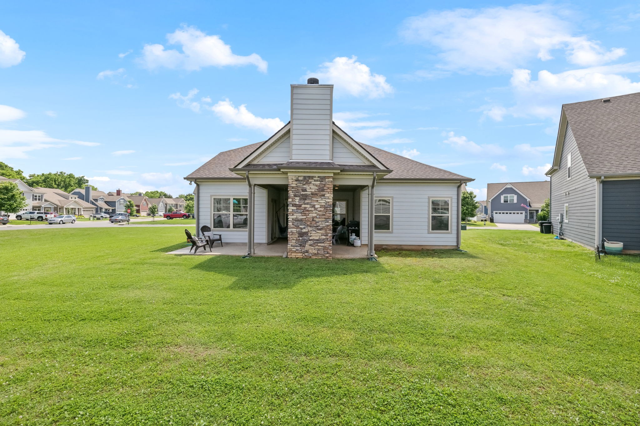 1216 Avery Dr
