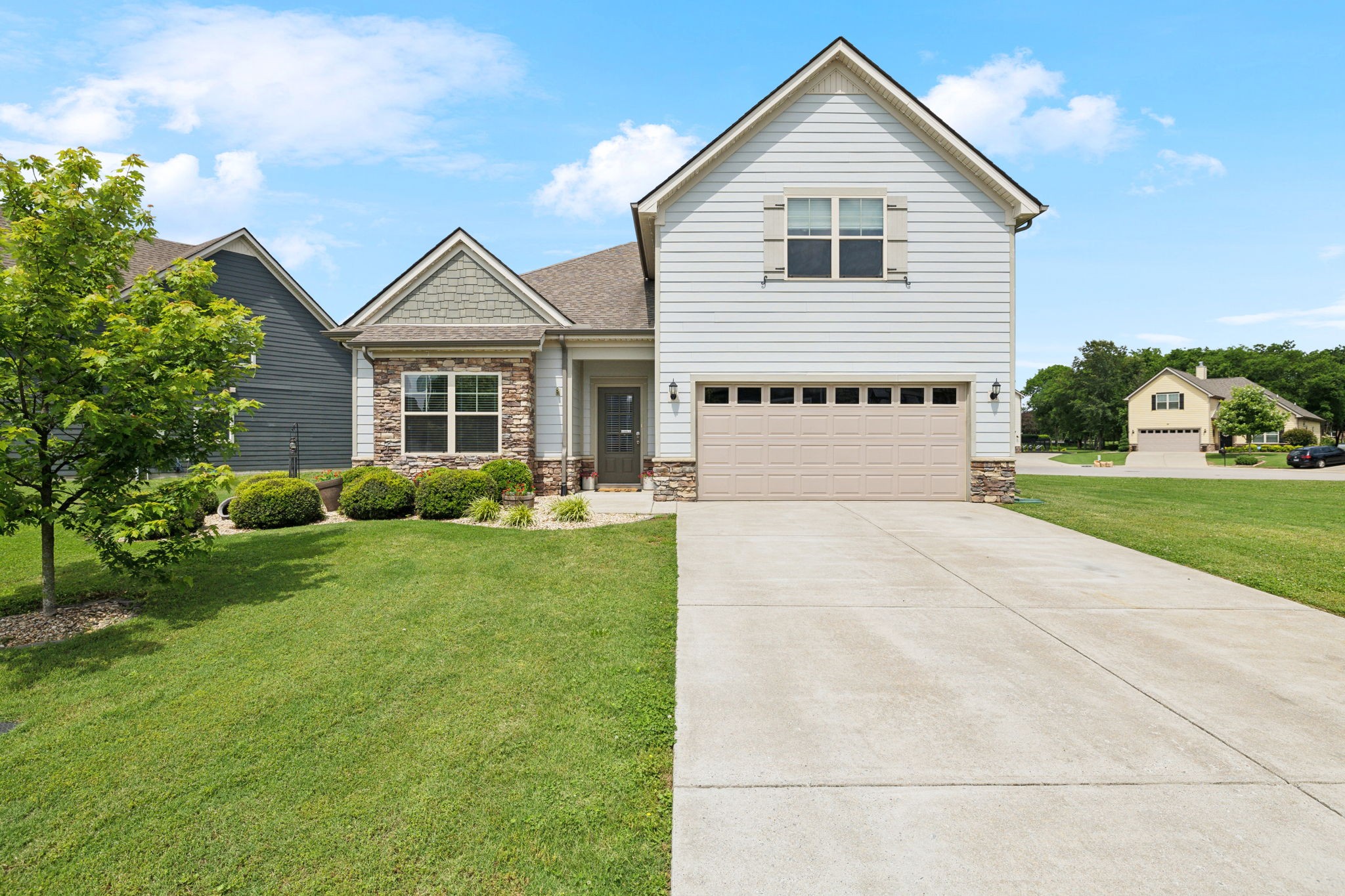 1216 Avery Dr