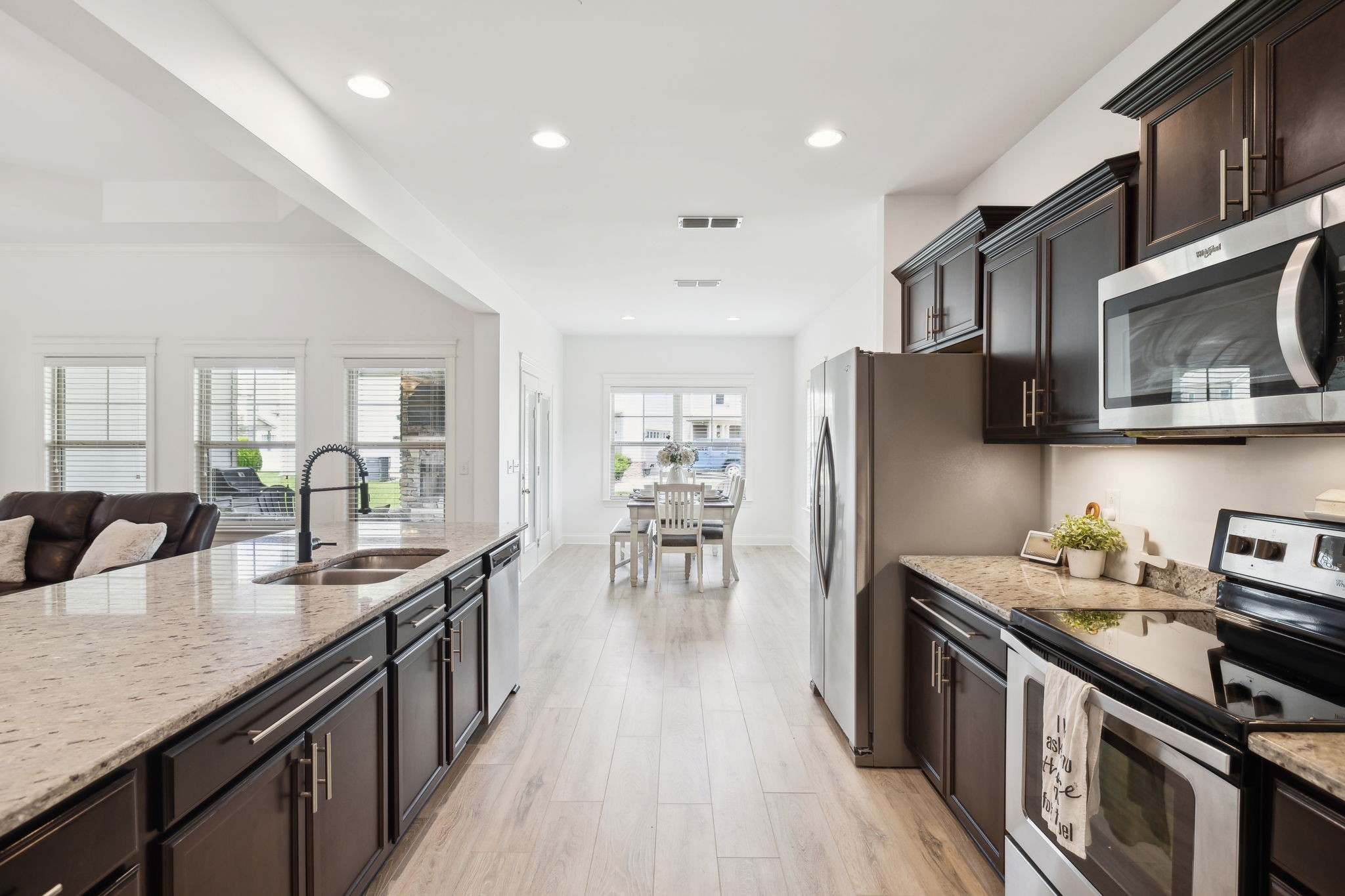 1216 Avery Dr