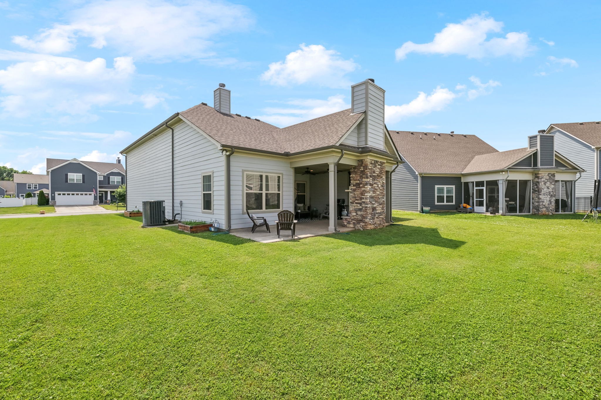 1216 Avery Dr
