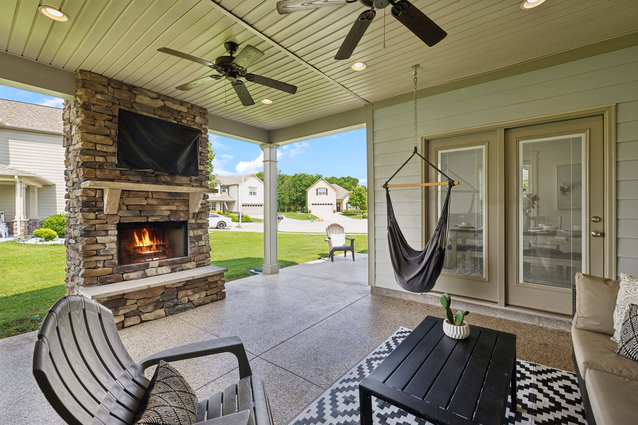 1216 Avery Dr