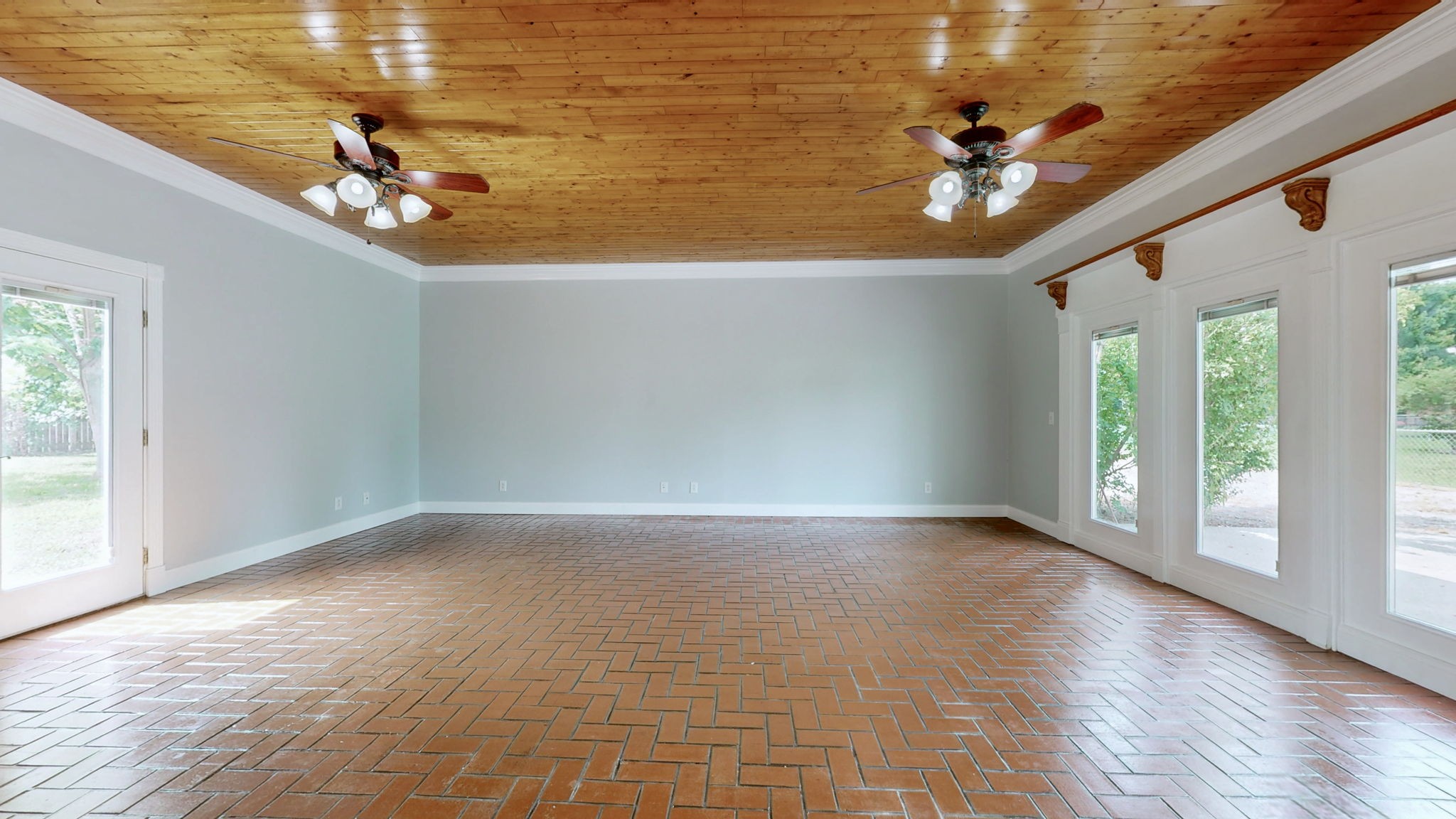 1188 Peebles Dr