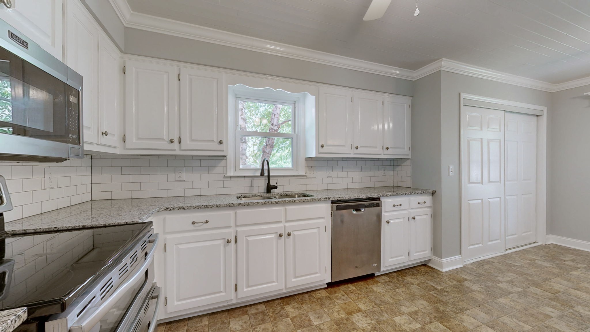 1188 Peebles Dr