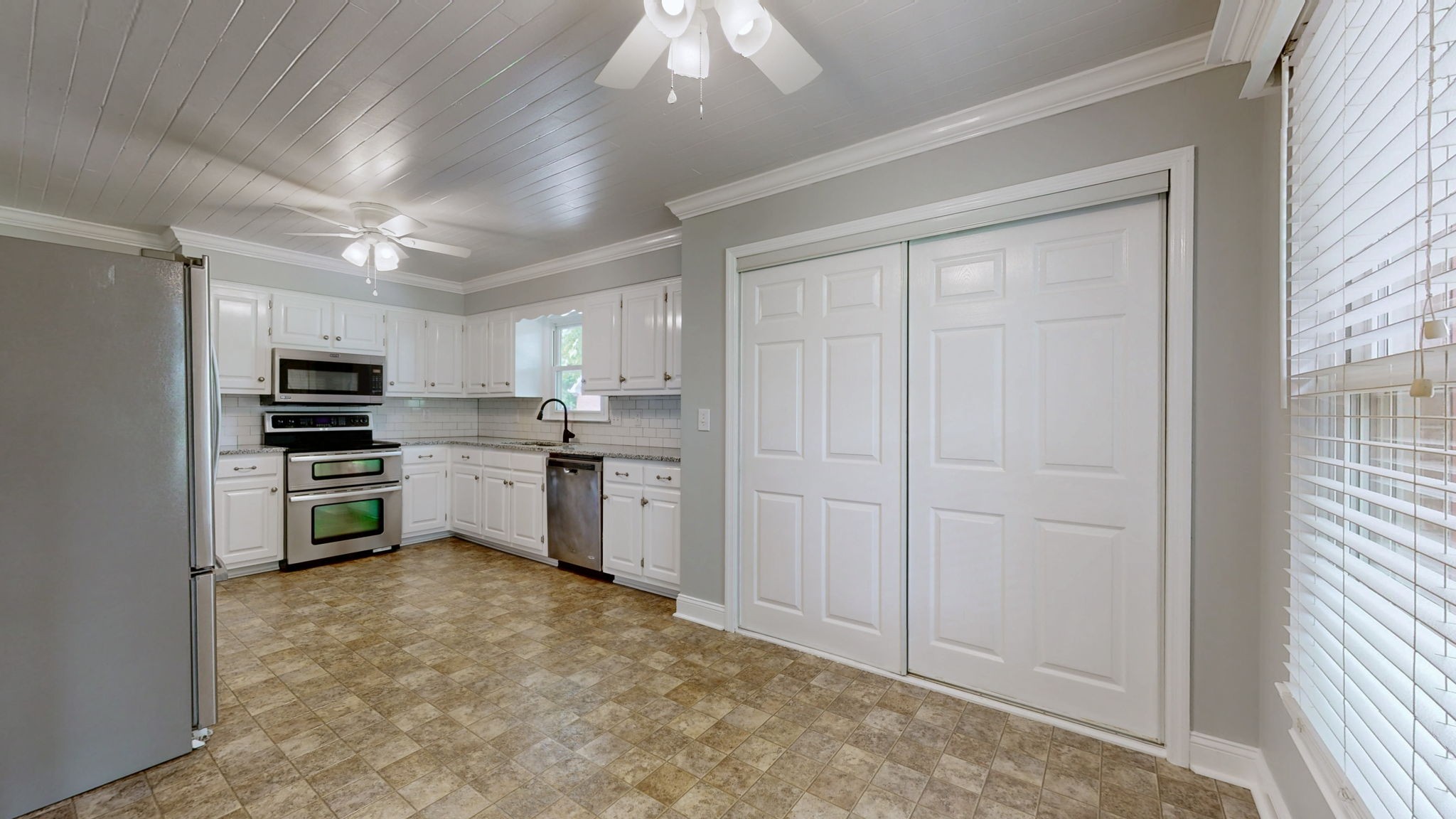 1188 Peebles Dr