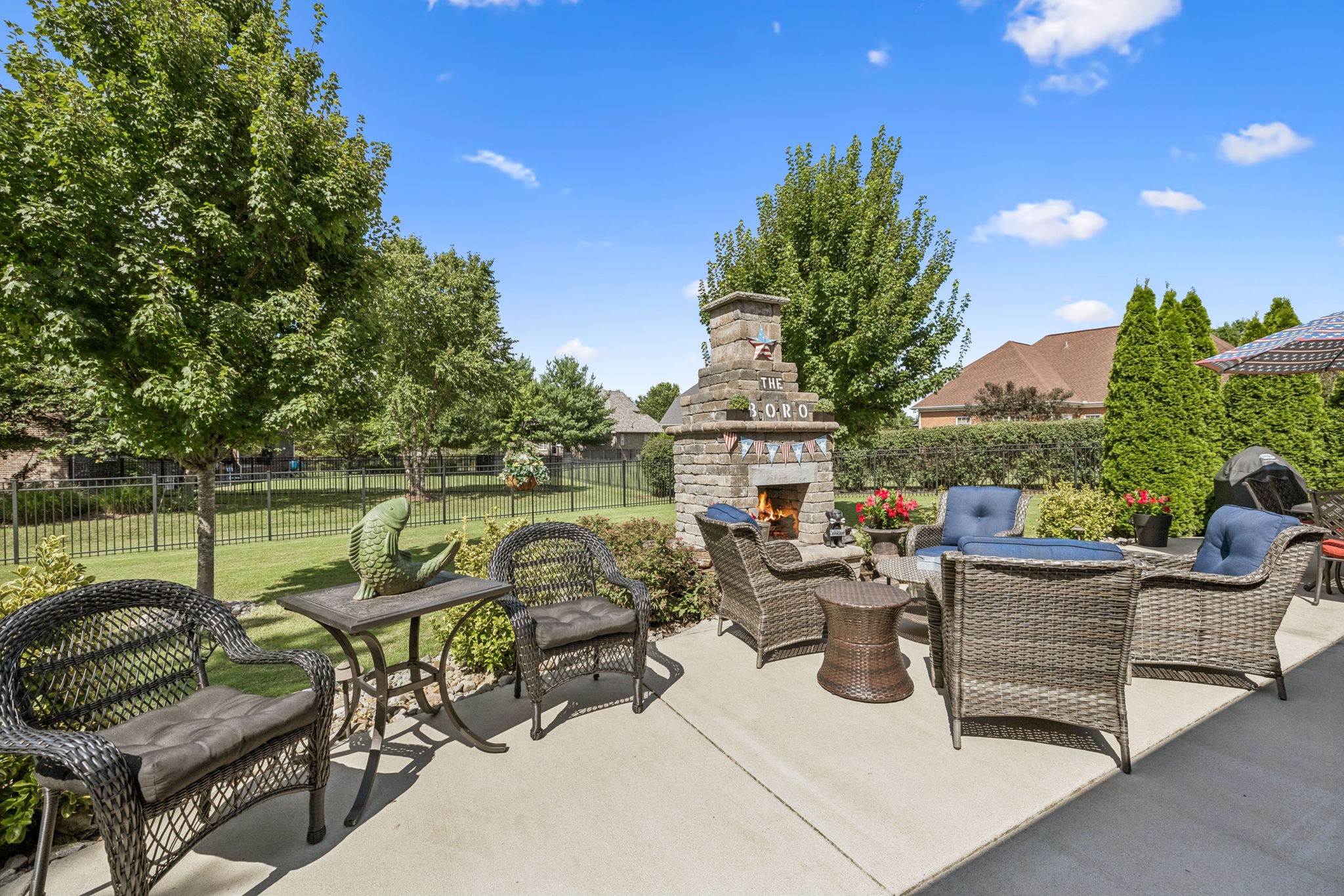 5122 Saint Ives Dr