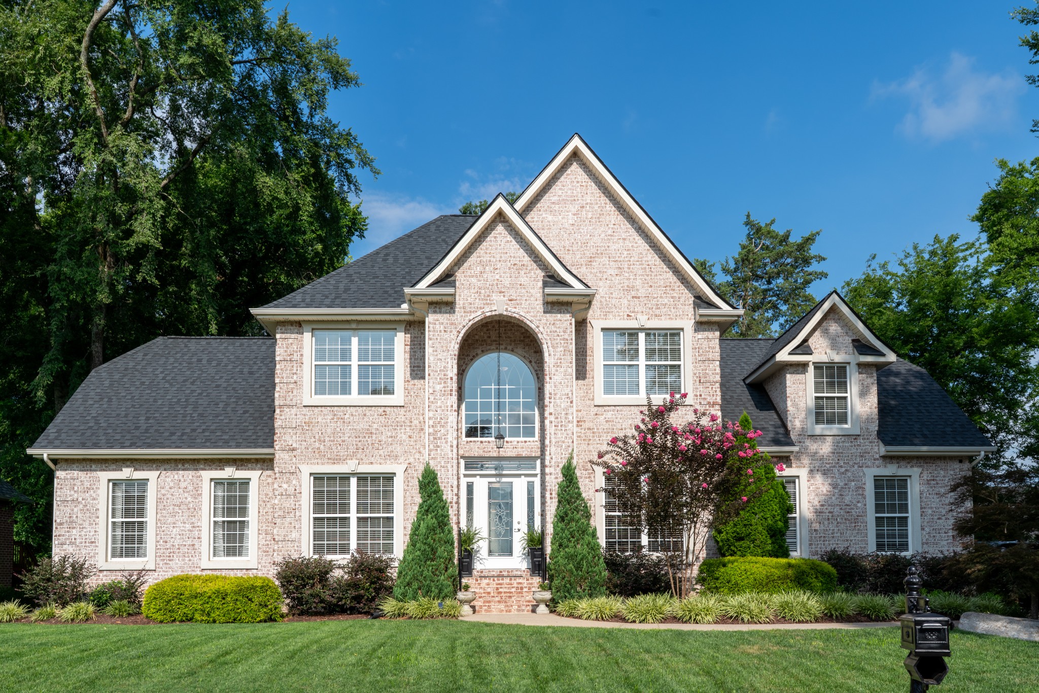 2208 Oakside Ct