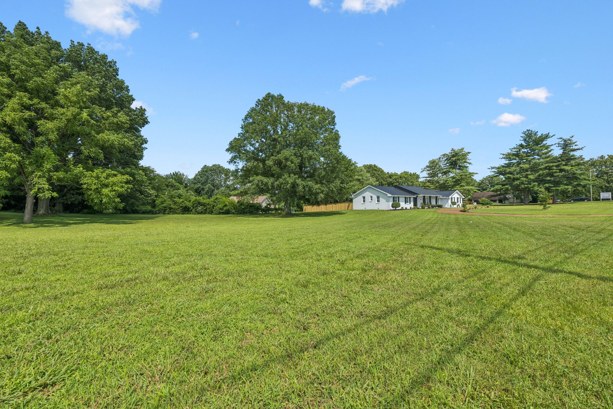 6904 Old Nashville Hwy