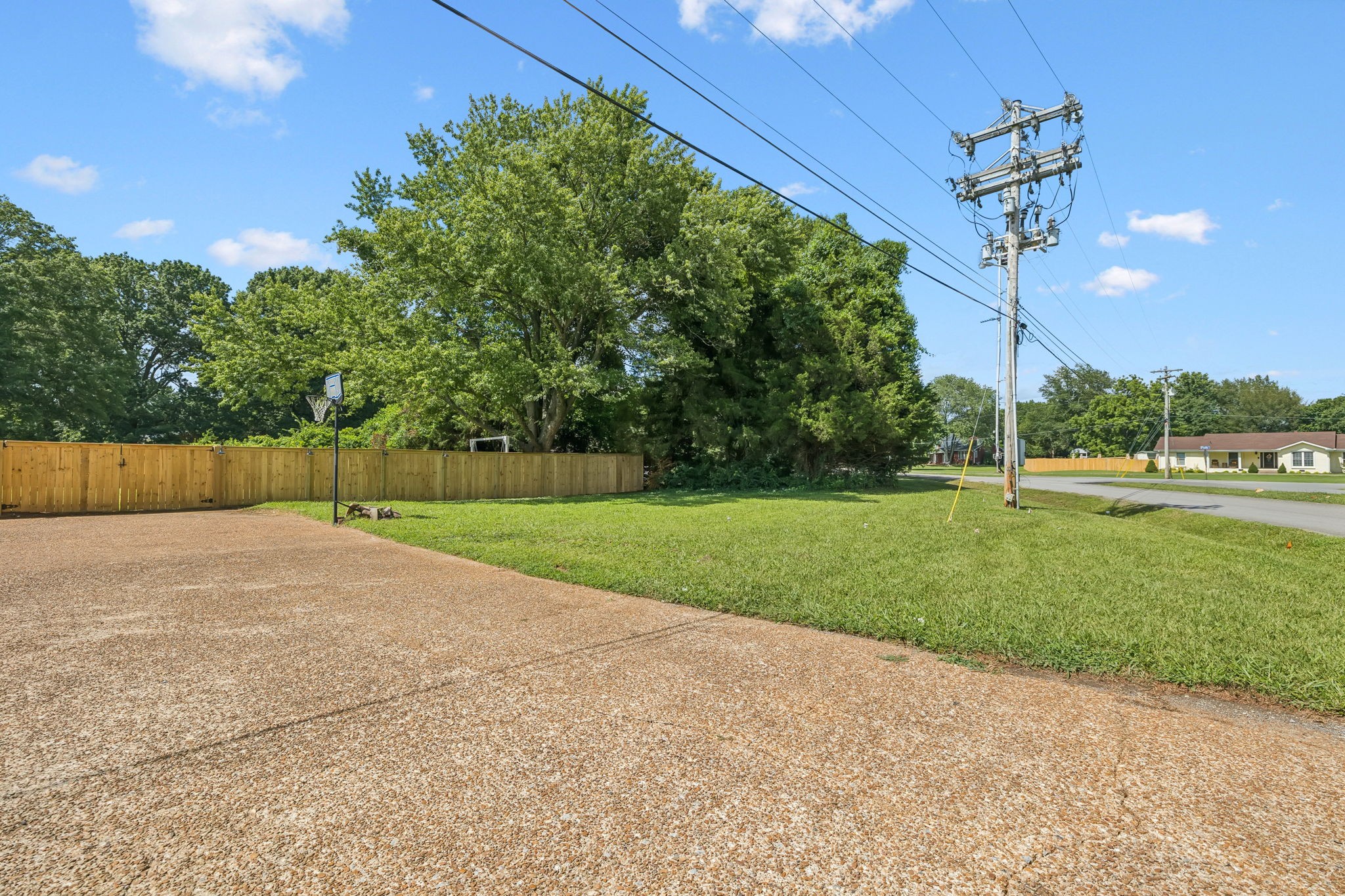 6904 Old Nashville Hwy