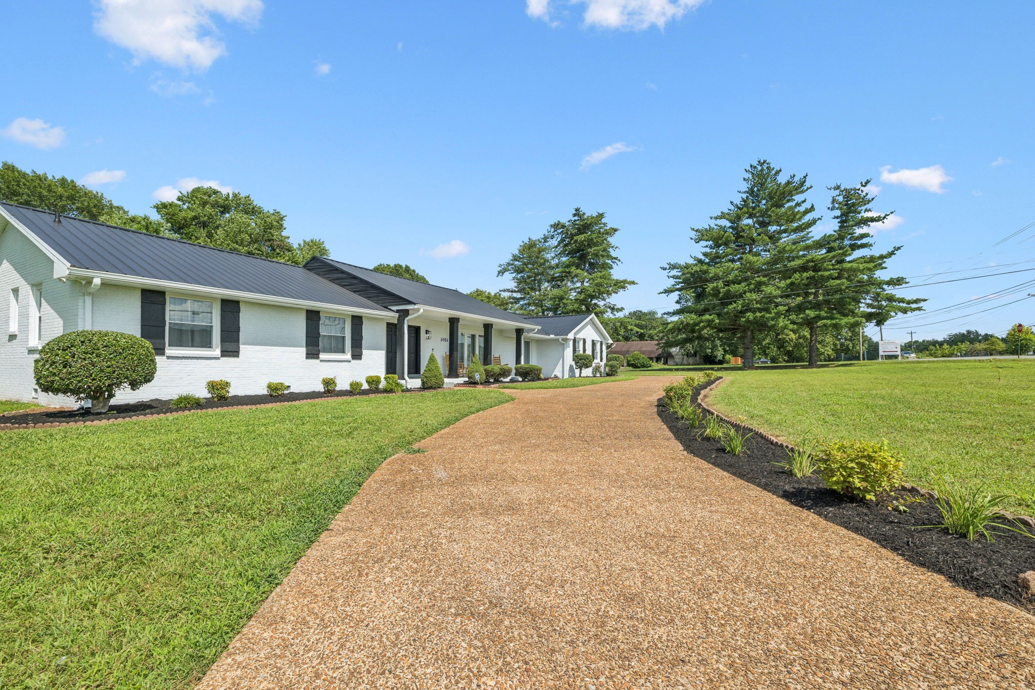 6904 Old Nashville Hwy