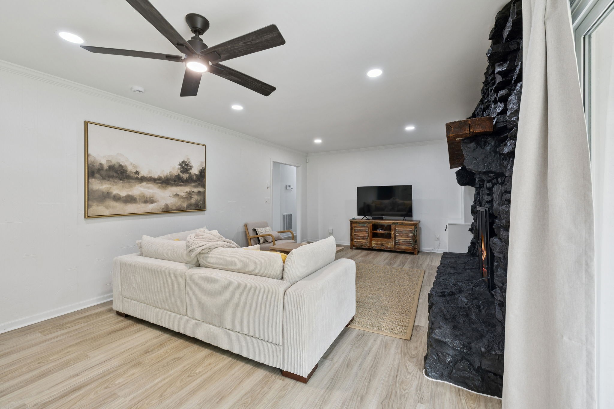 6904 Old Nashville Hwy