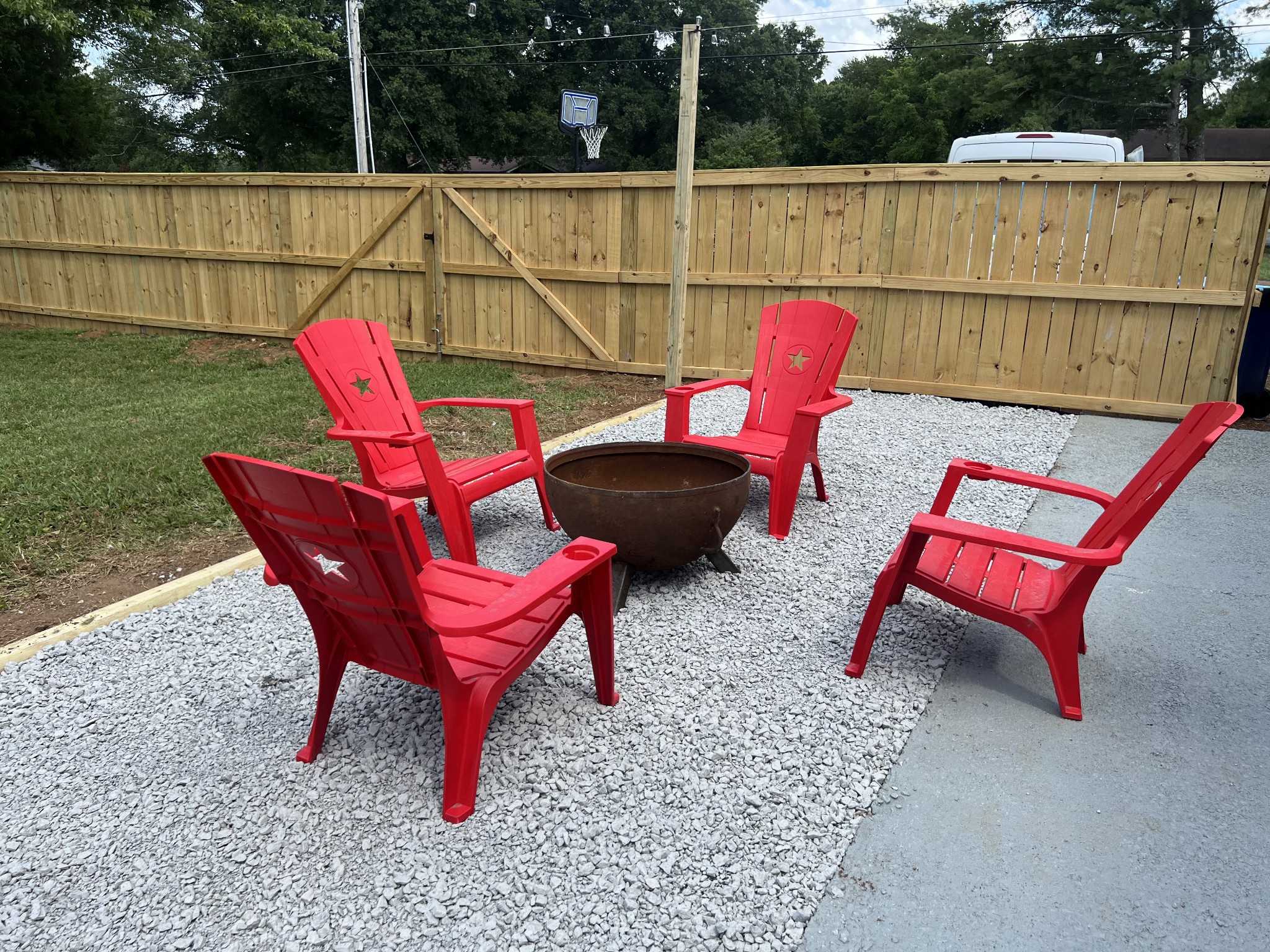 6904 Old Nashville Hwy