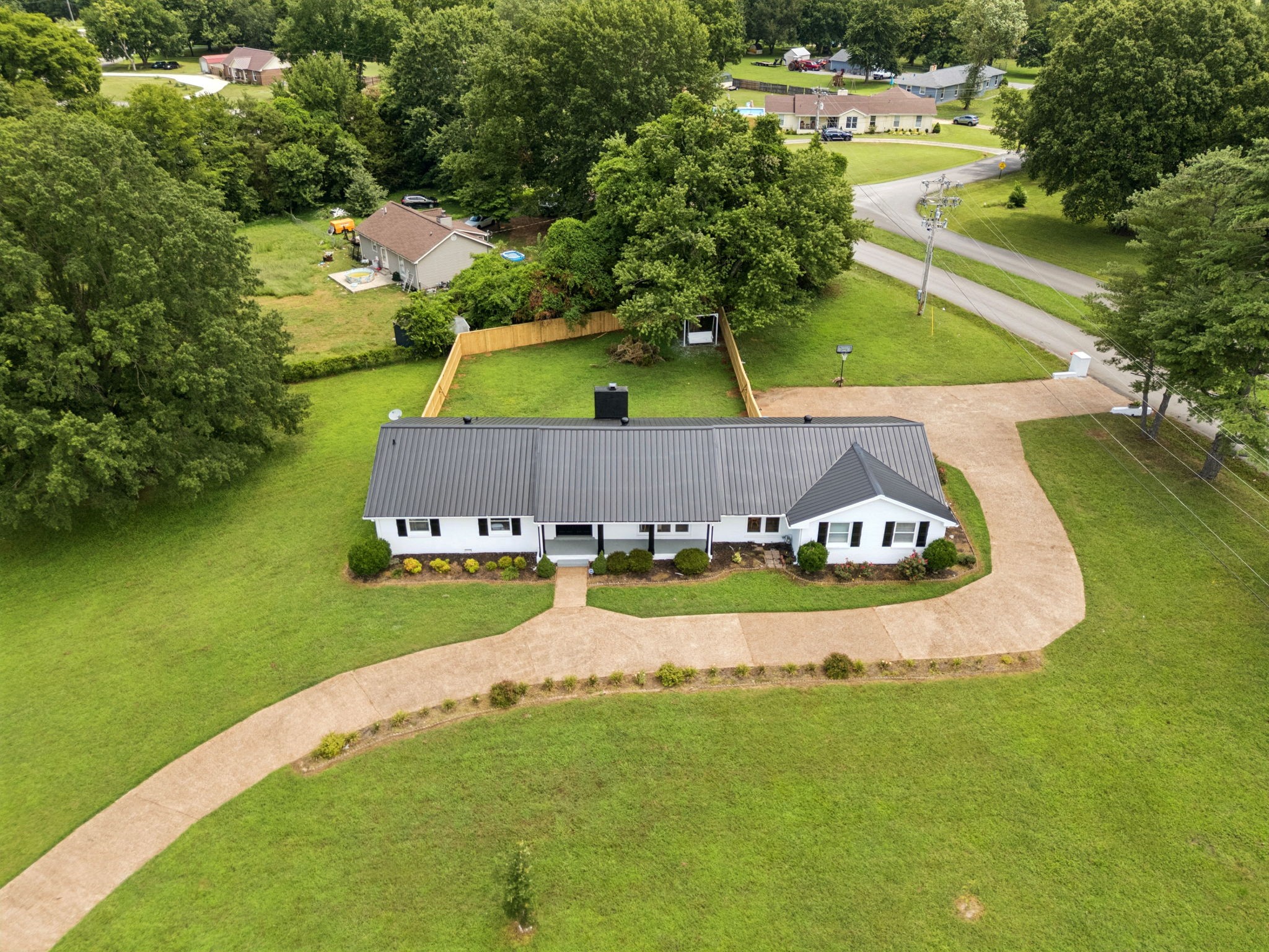 6904 Old Nashville Hwy