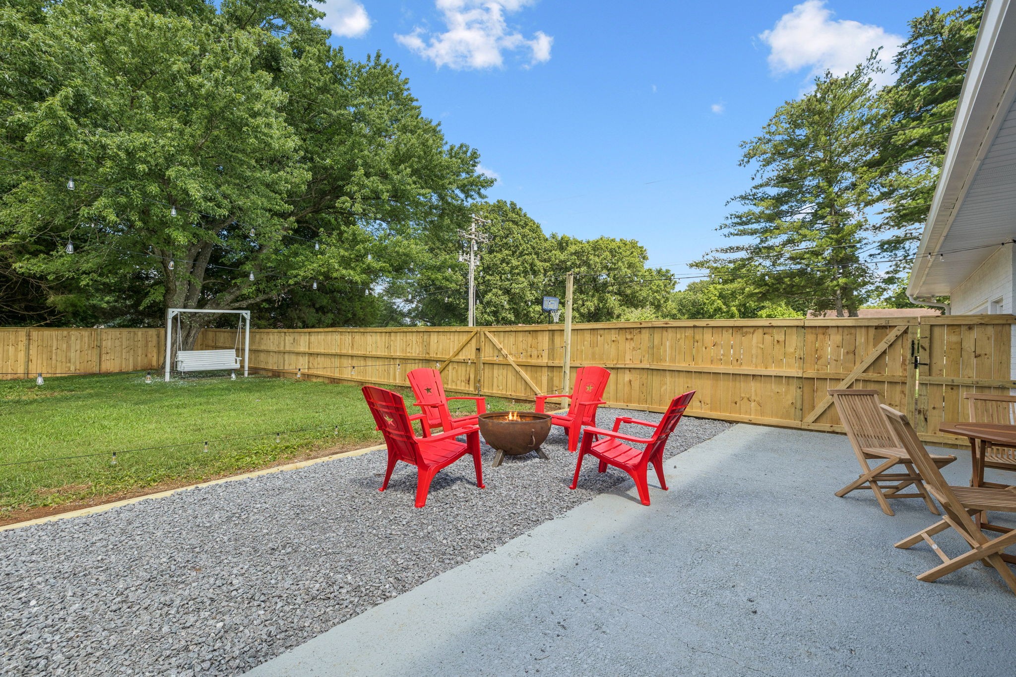 6904 Old Nashville Hwy