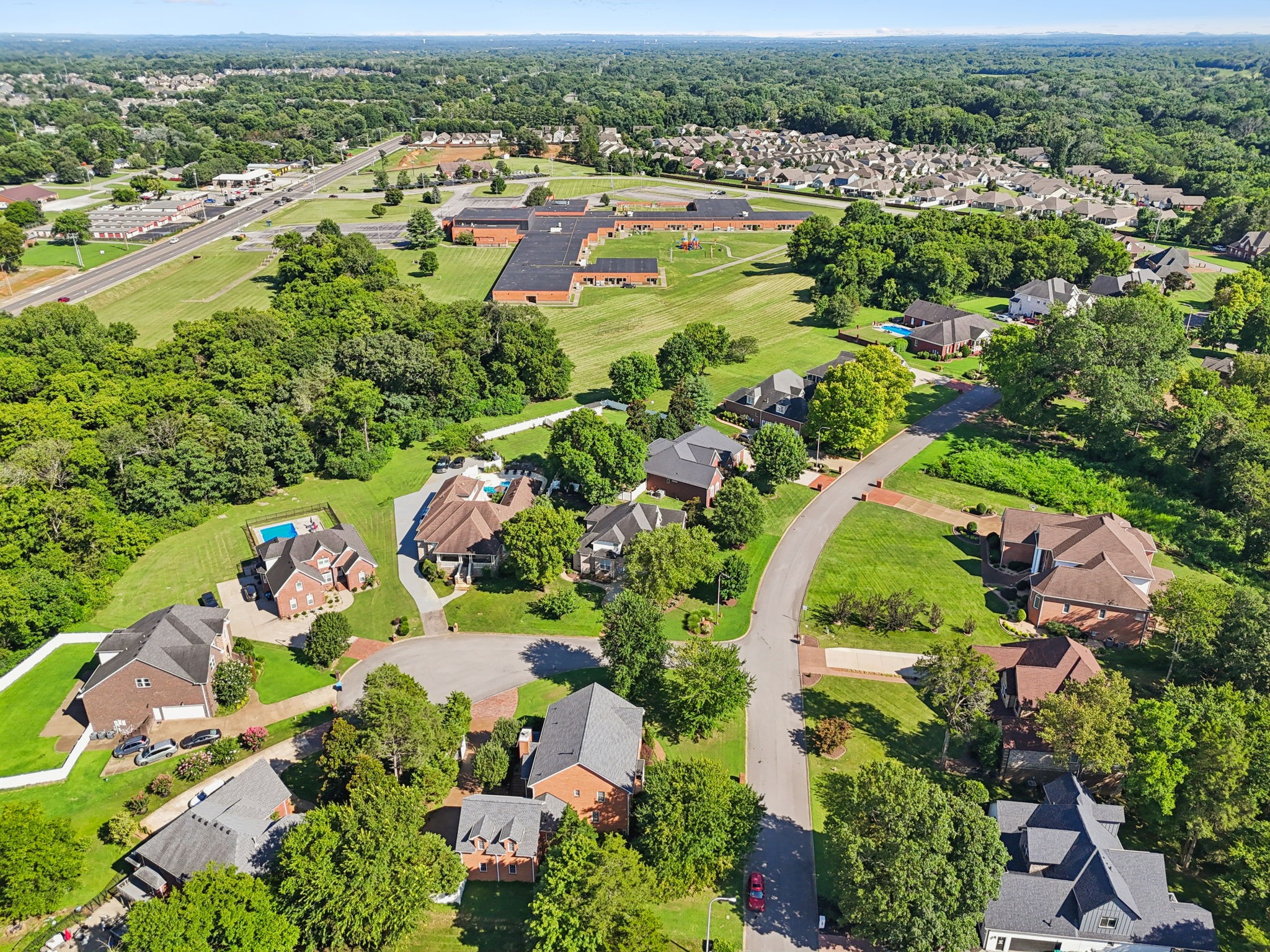 1014 Rosemont Ter