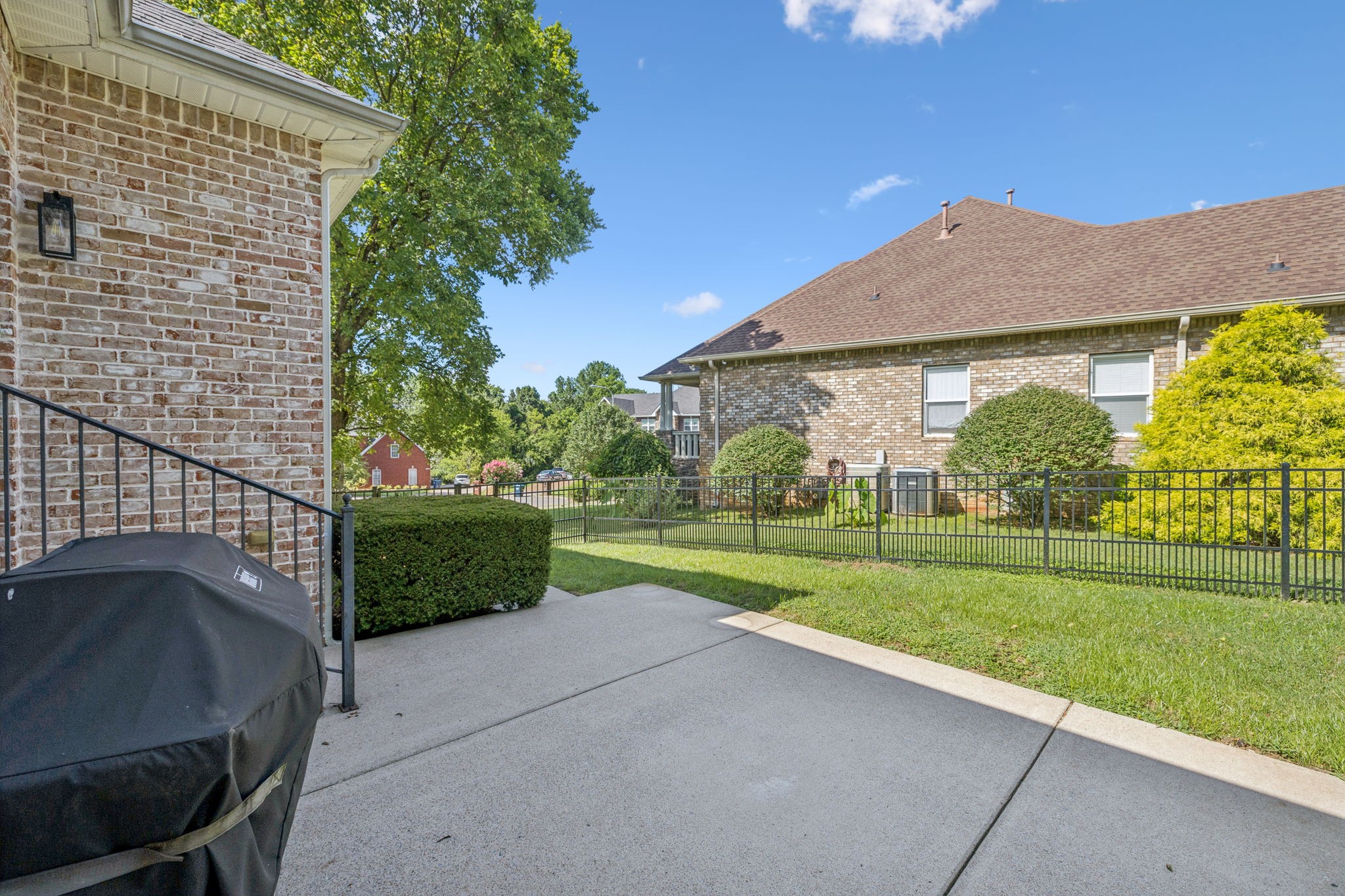 1014 Rosemont Ter
