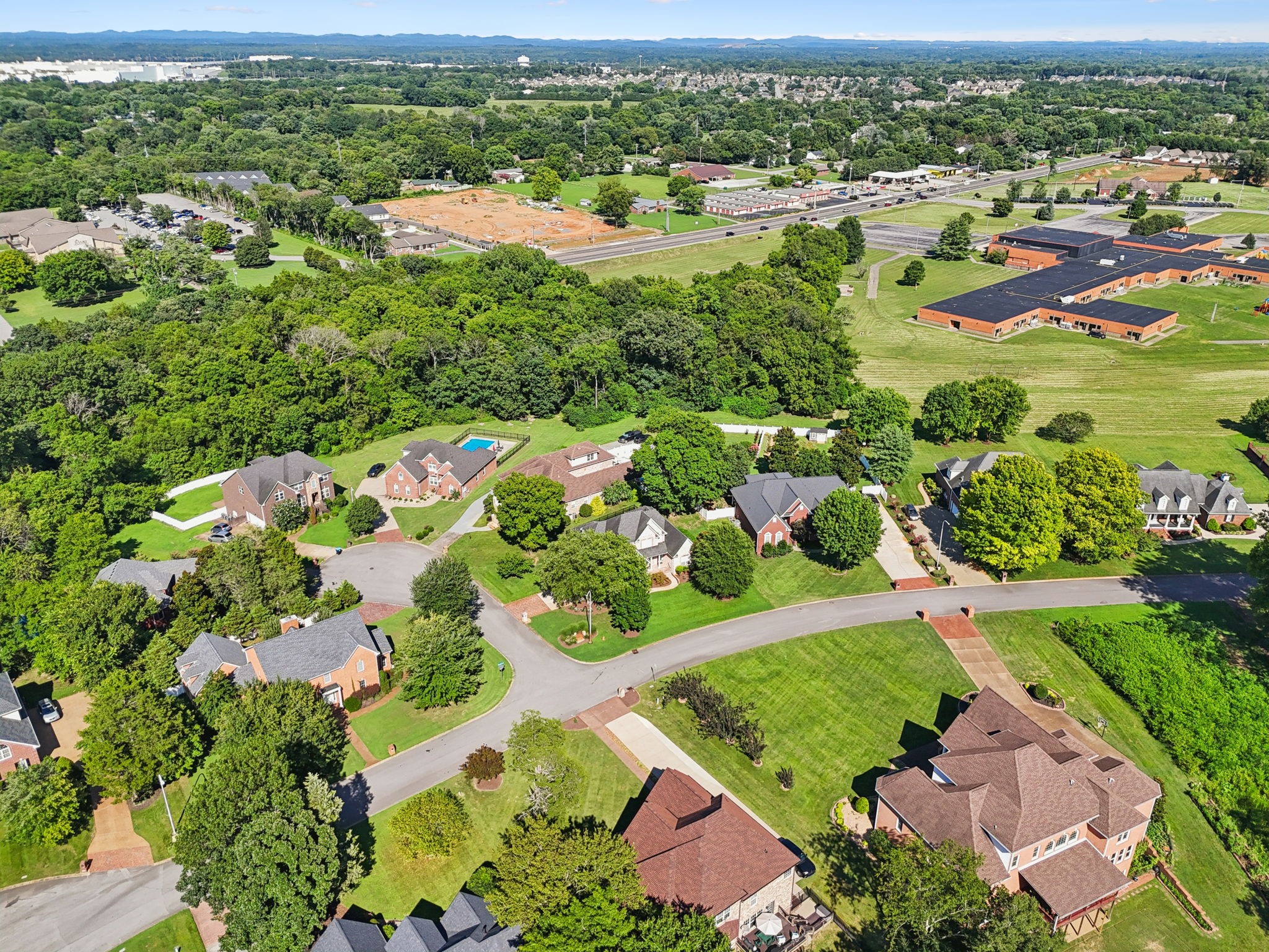 1014 Rosemont Ter