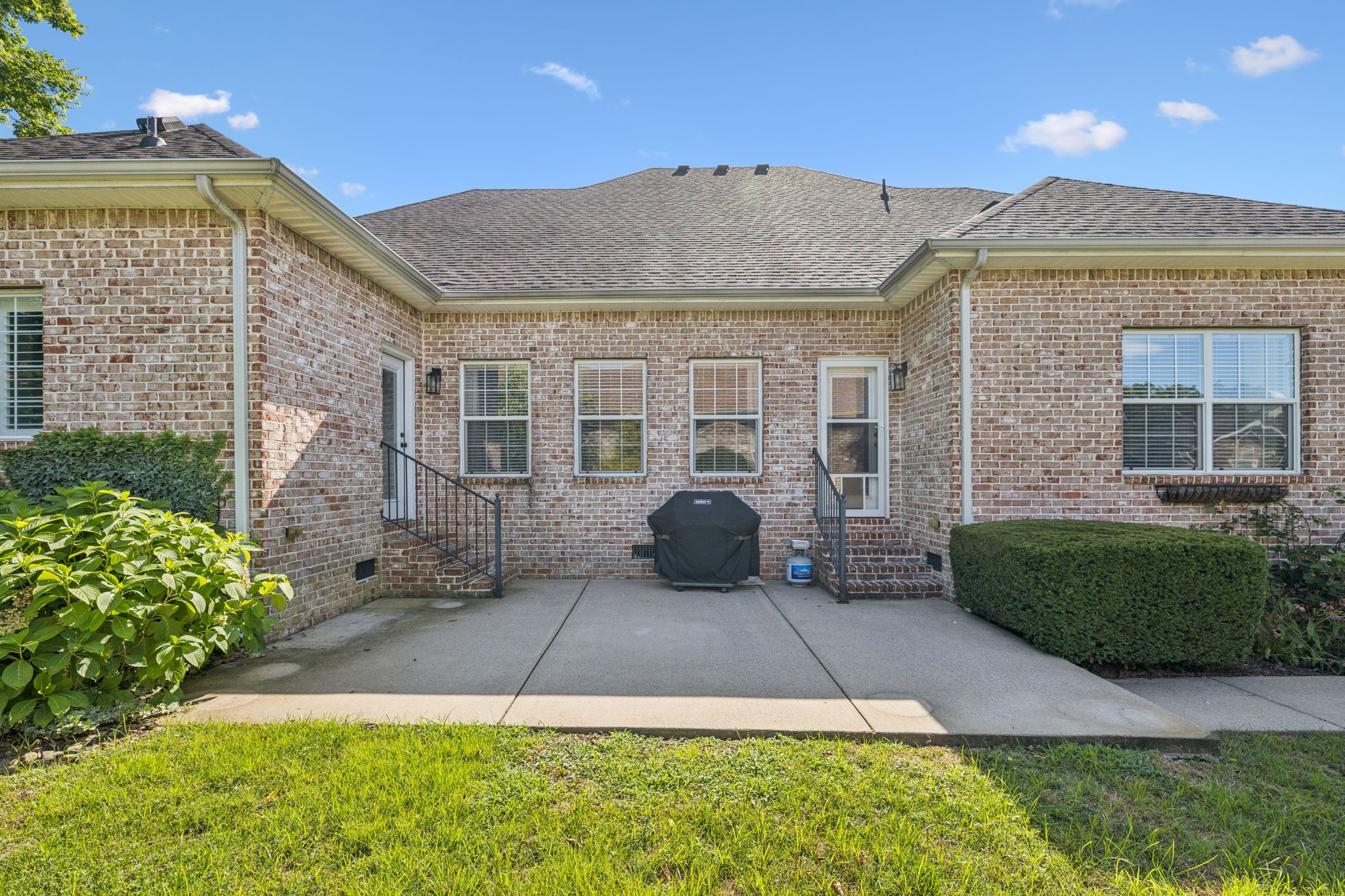 1014 Rosemont Ter