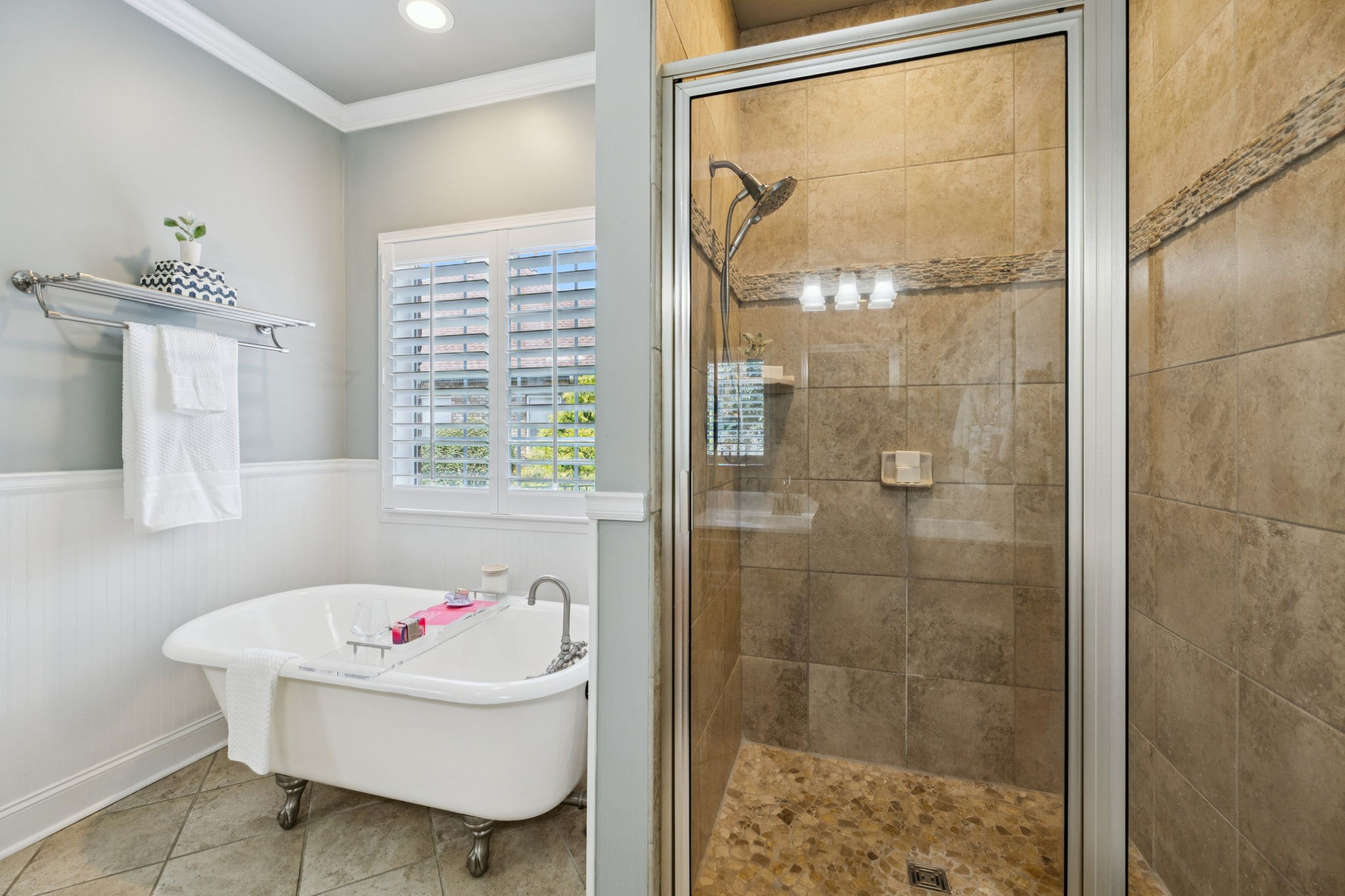 1014 Rosemont Ter