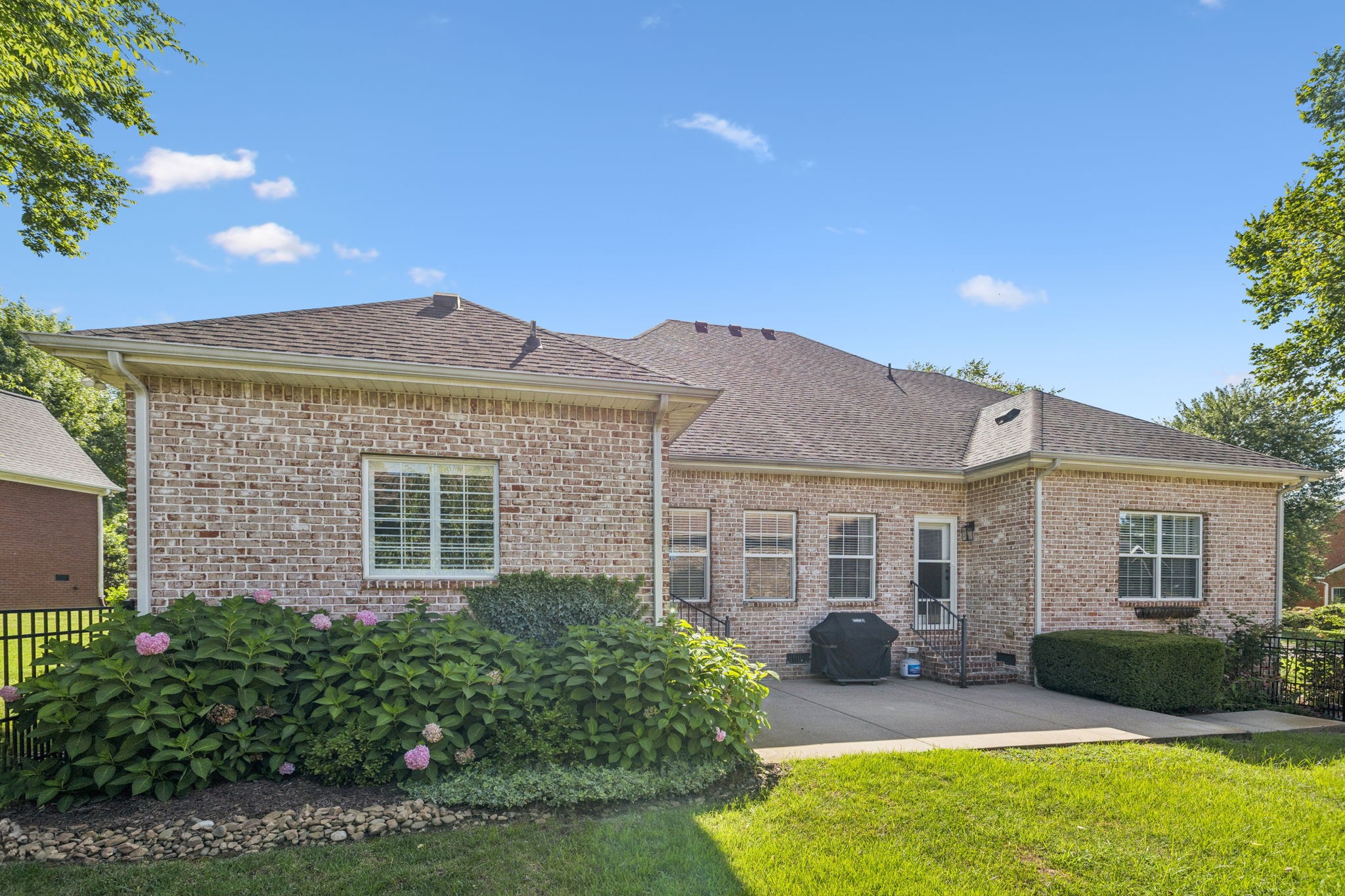 1014 Rosemont Ter