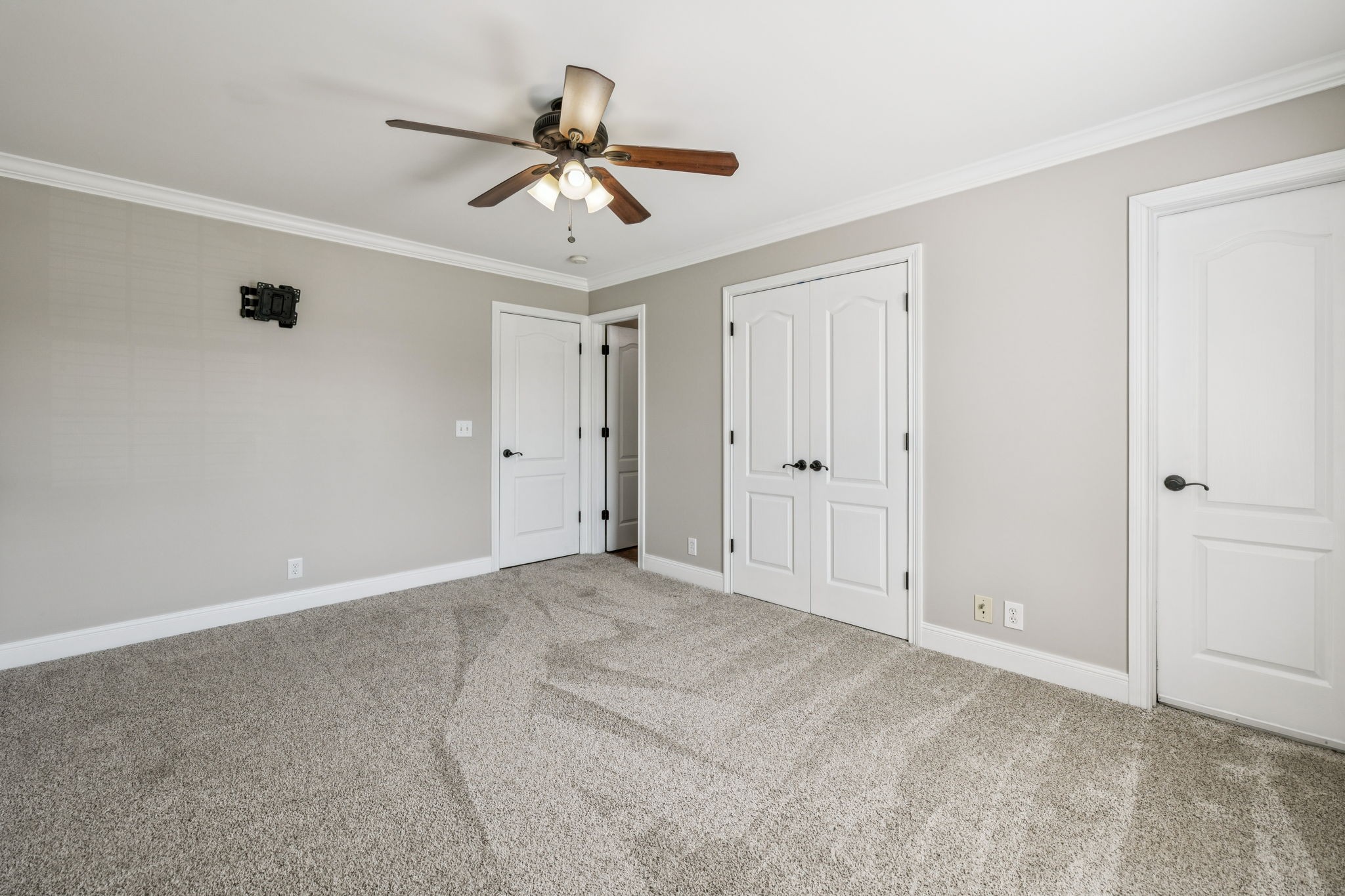 1316 Heather Pl