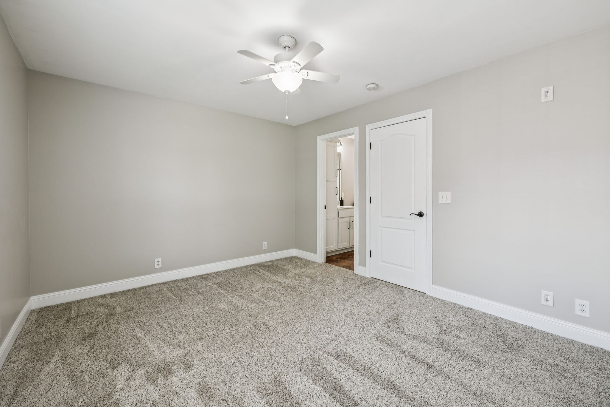 1316 Heather Pl