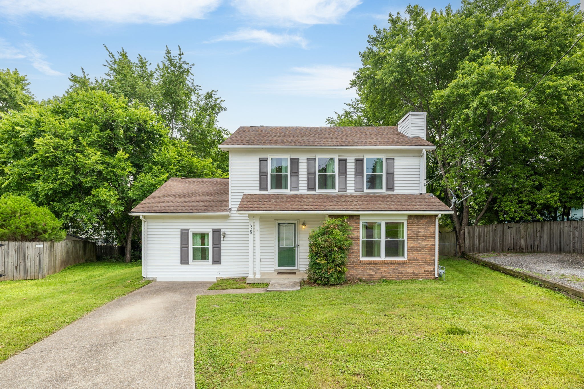 325 Brandiwood Ct