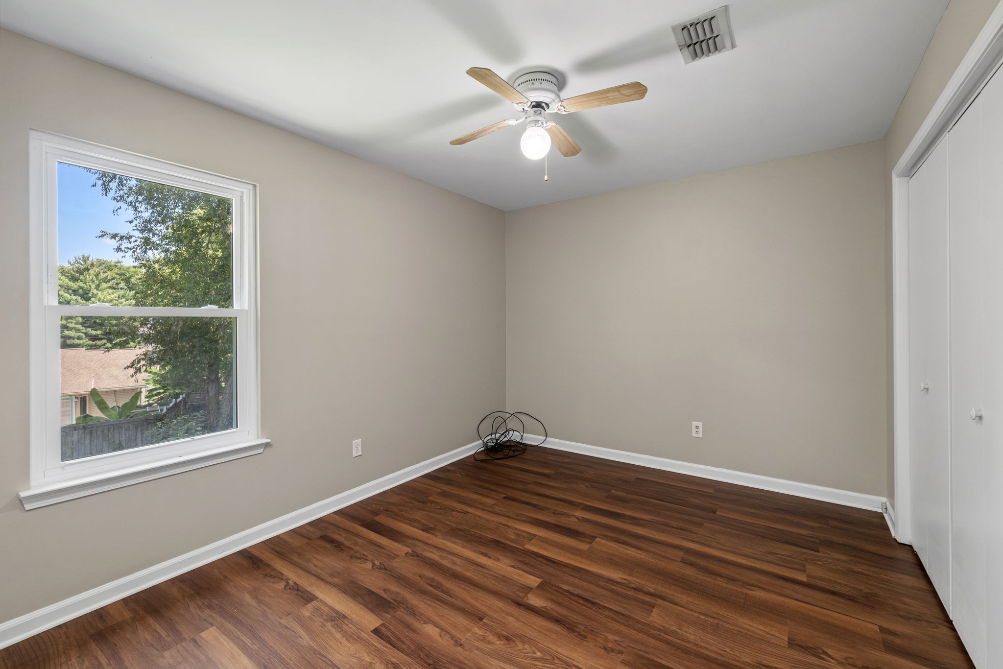 325 Brandiwood Ct