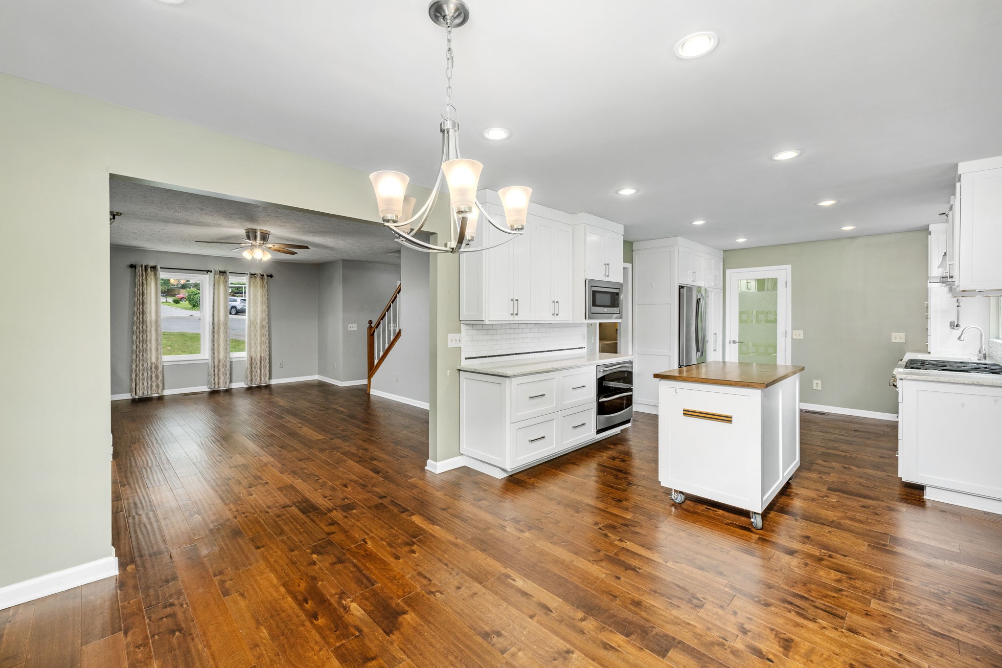 325 Brandiwood Ct