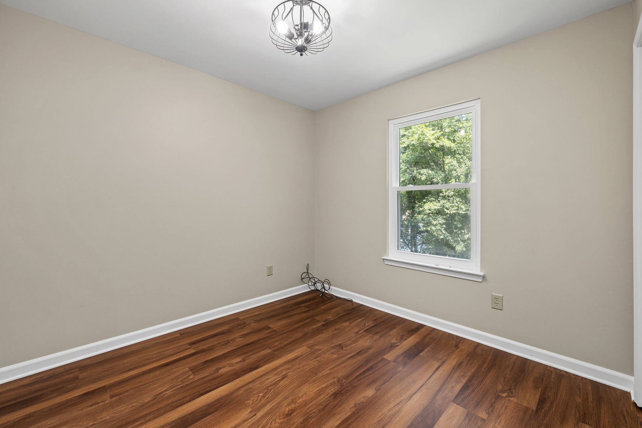 325 Brandiwood Ct