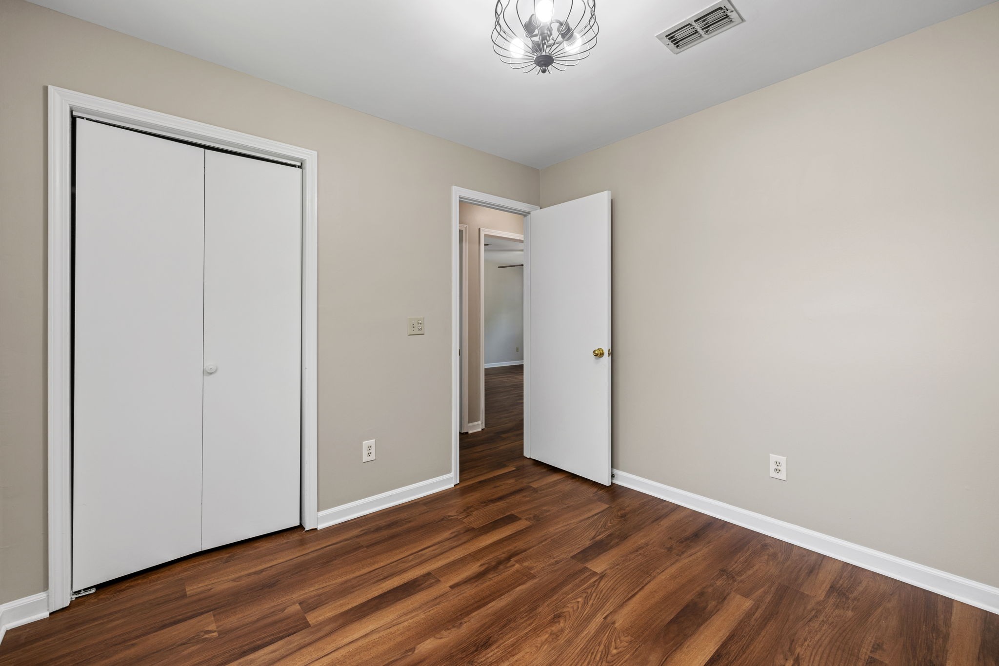 325 Brandiwood Ct