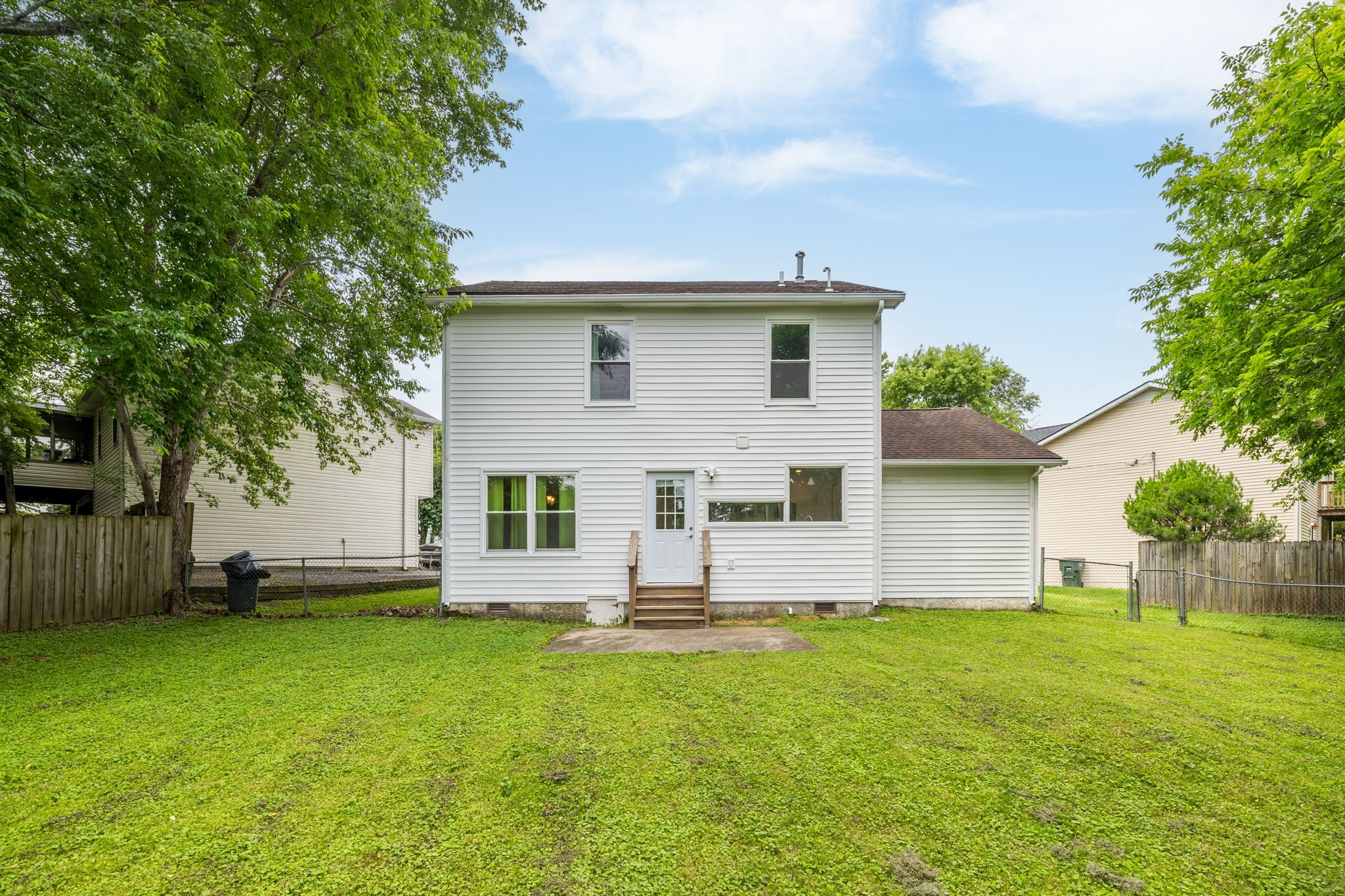 325 Brandiwood Ct
