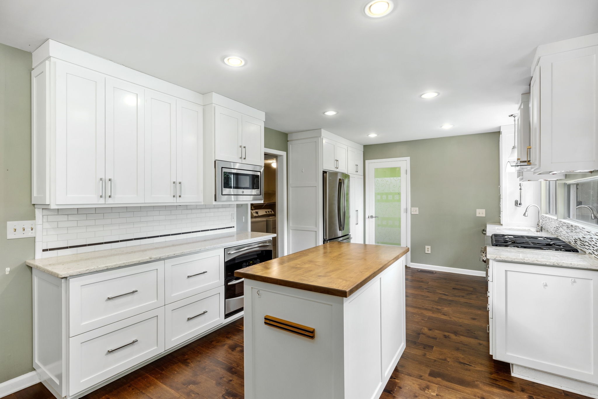 325 Brandiwood Ct