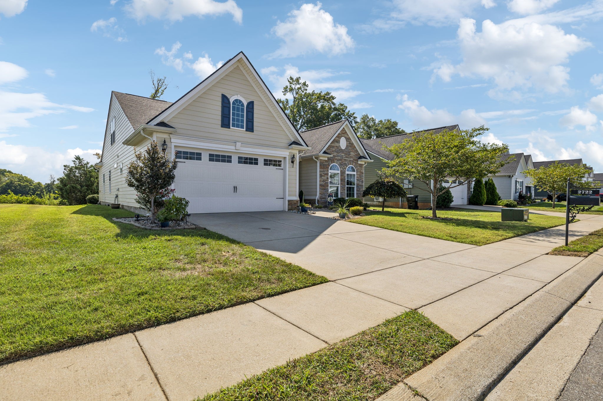 2722 Goose Creek Ln