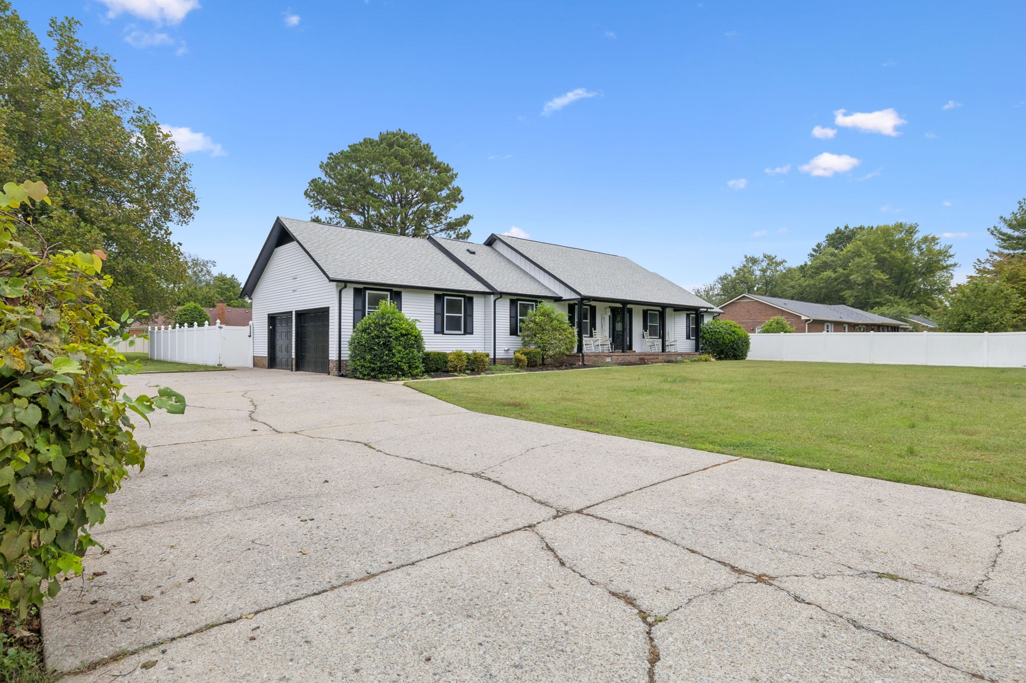 5050 Creekside Dr