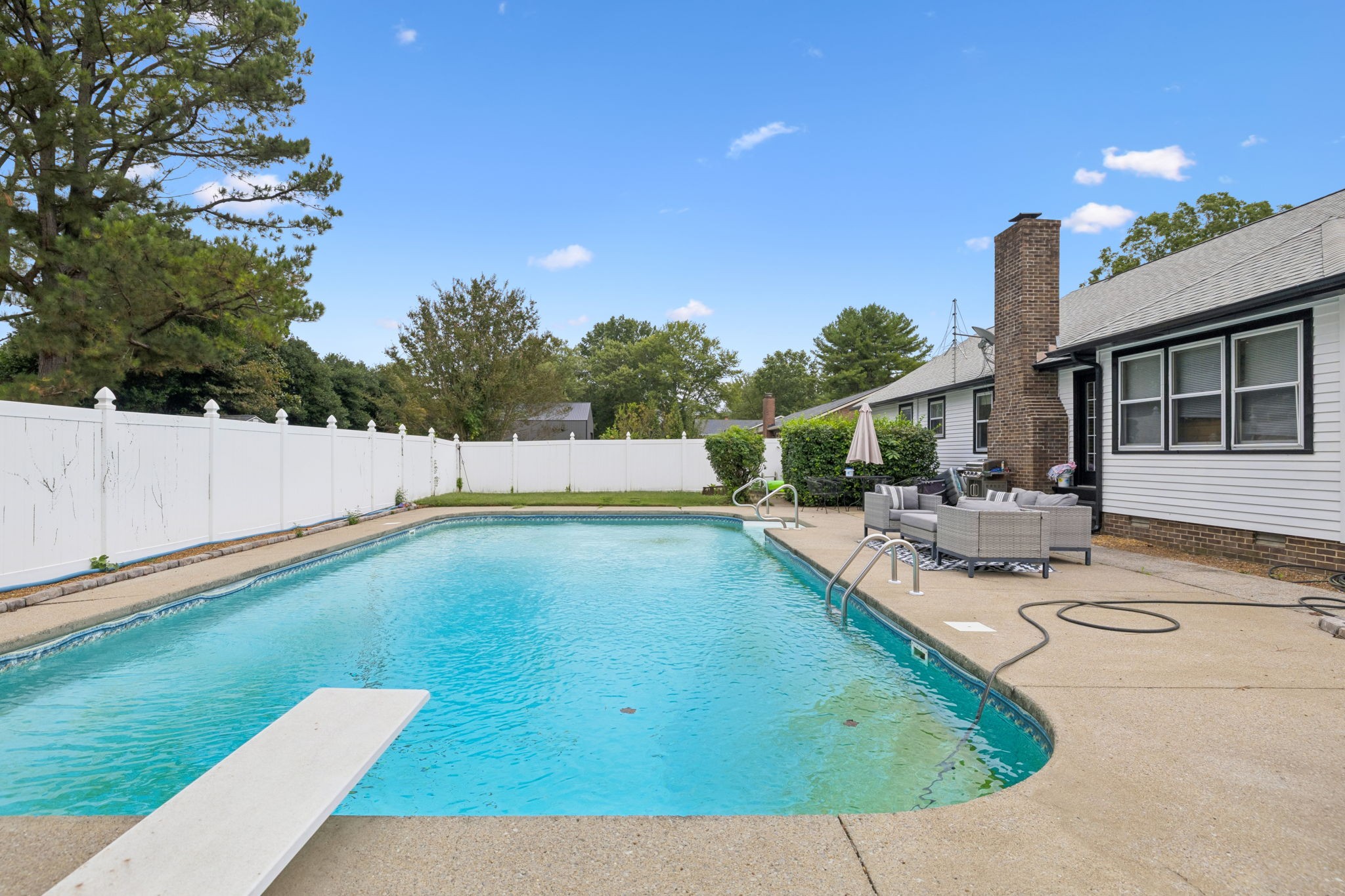 5050 Creekside Dr
