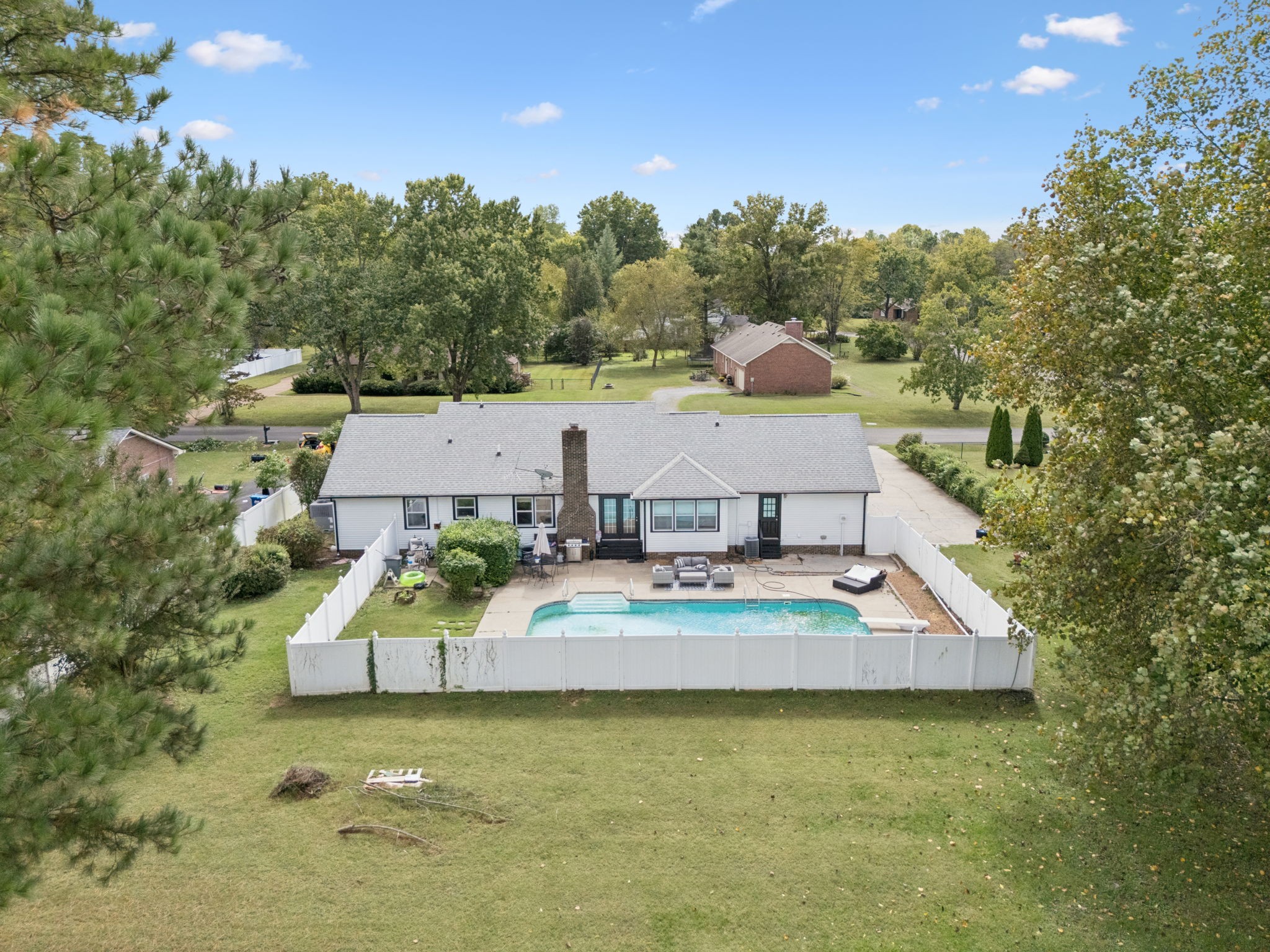 5050 Creekside Dr