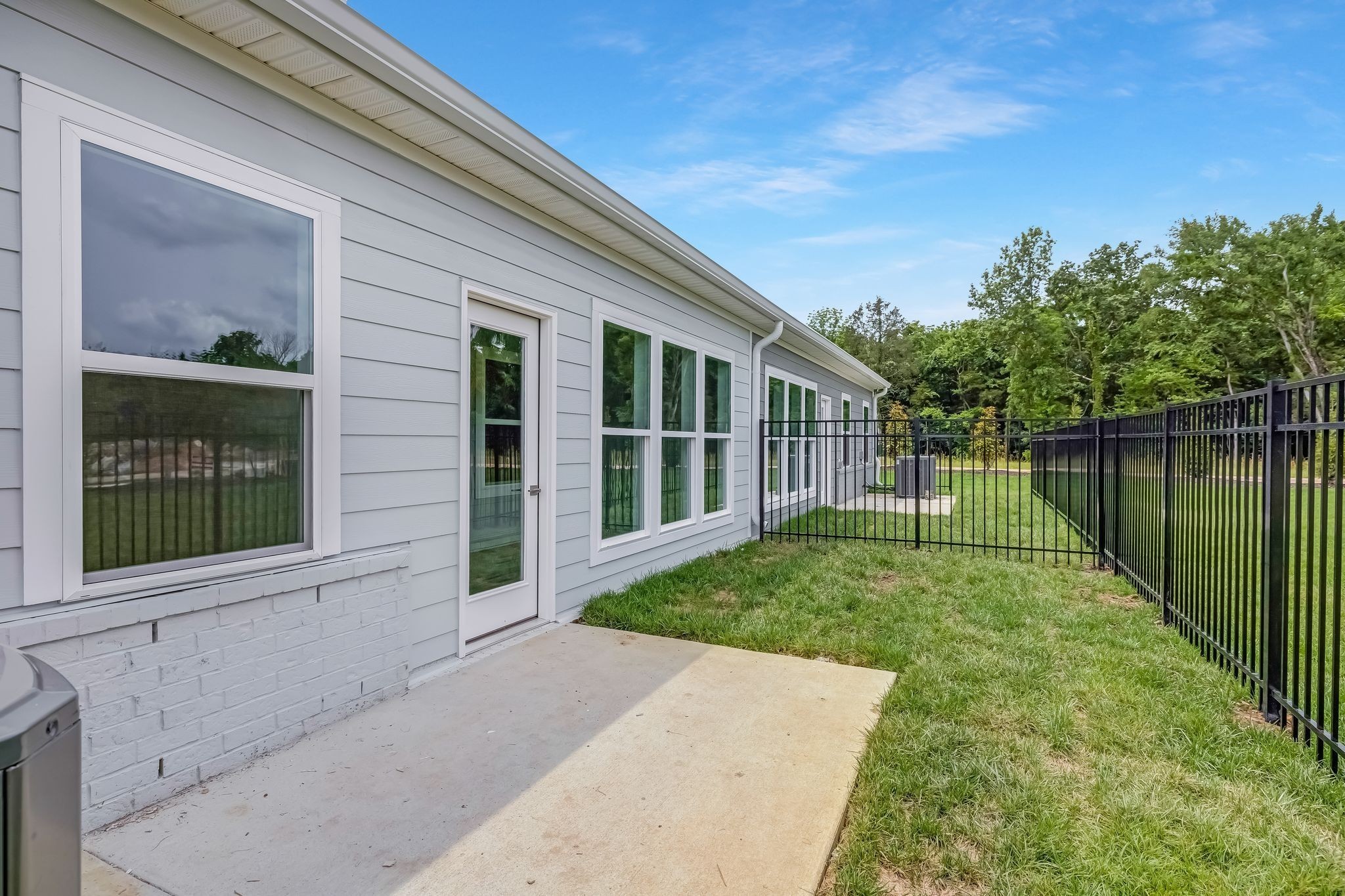 2032 Grace Johns Cir